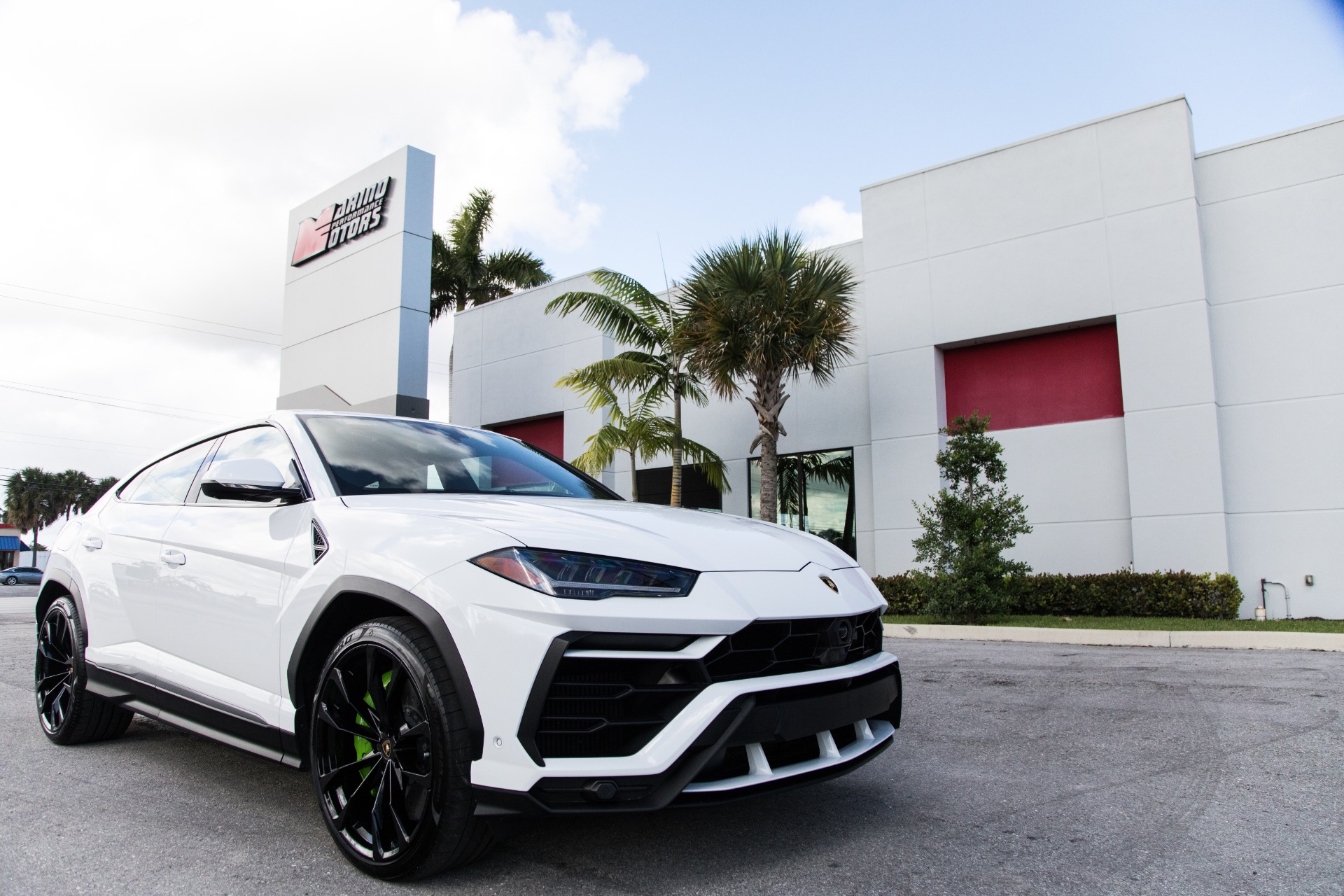 Used-2019-Lamborghini-Urus