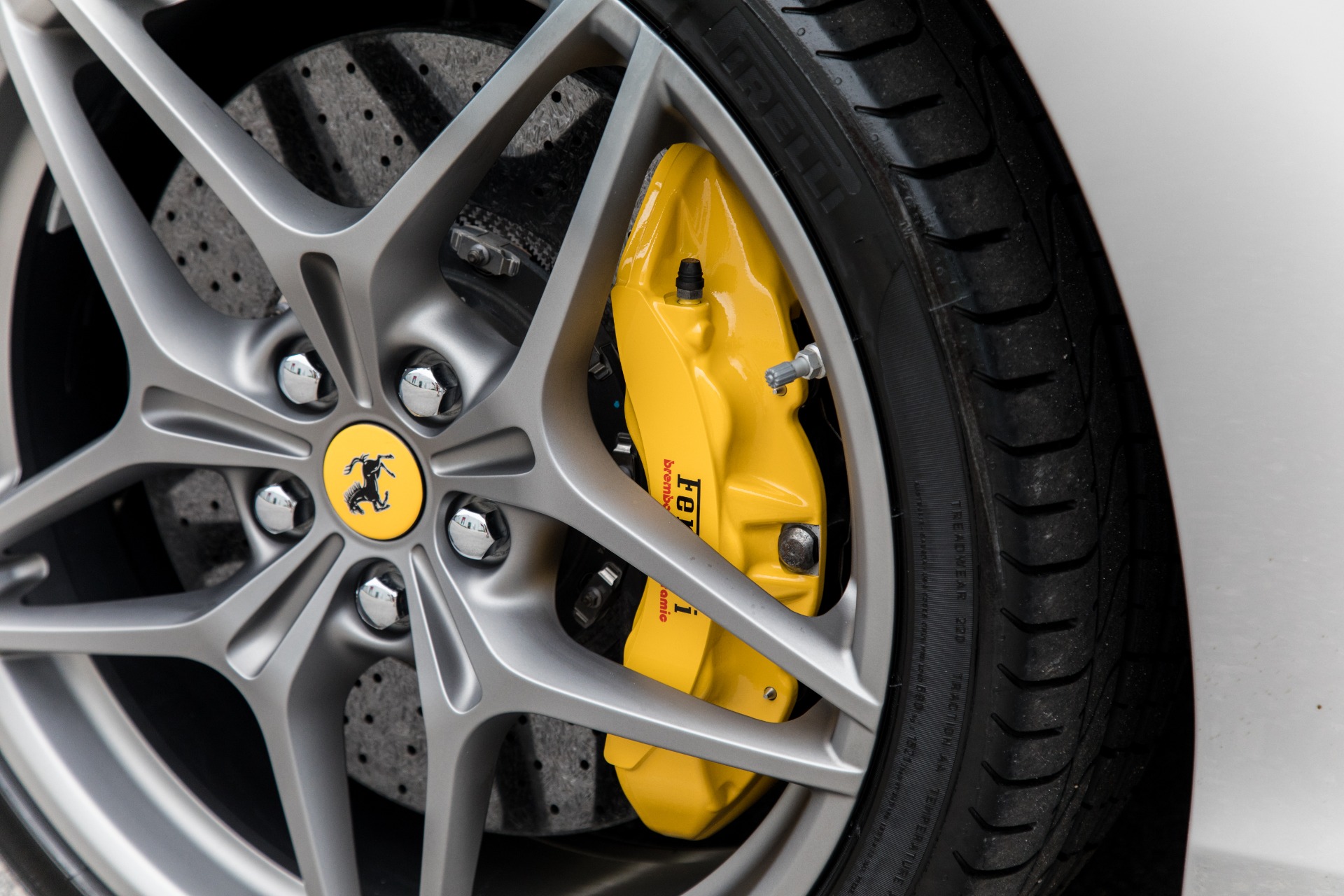 Used-2016-Ferrari-California-T