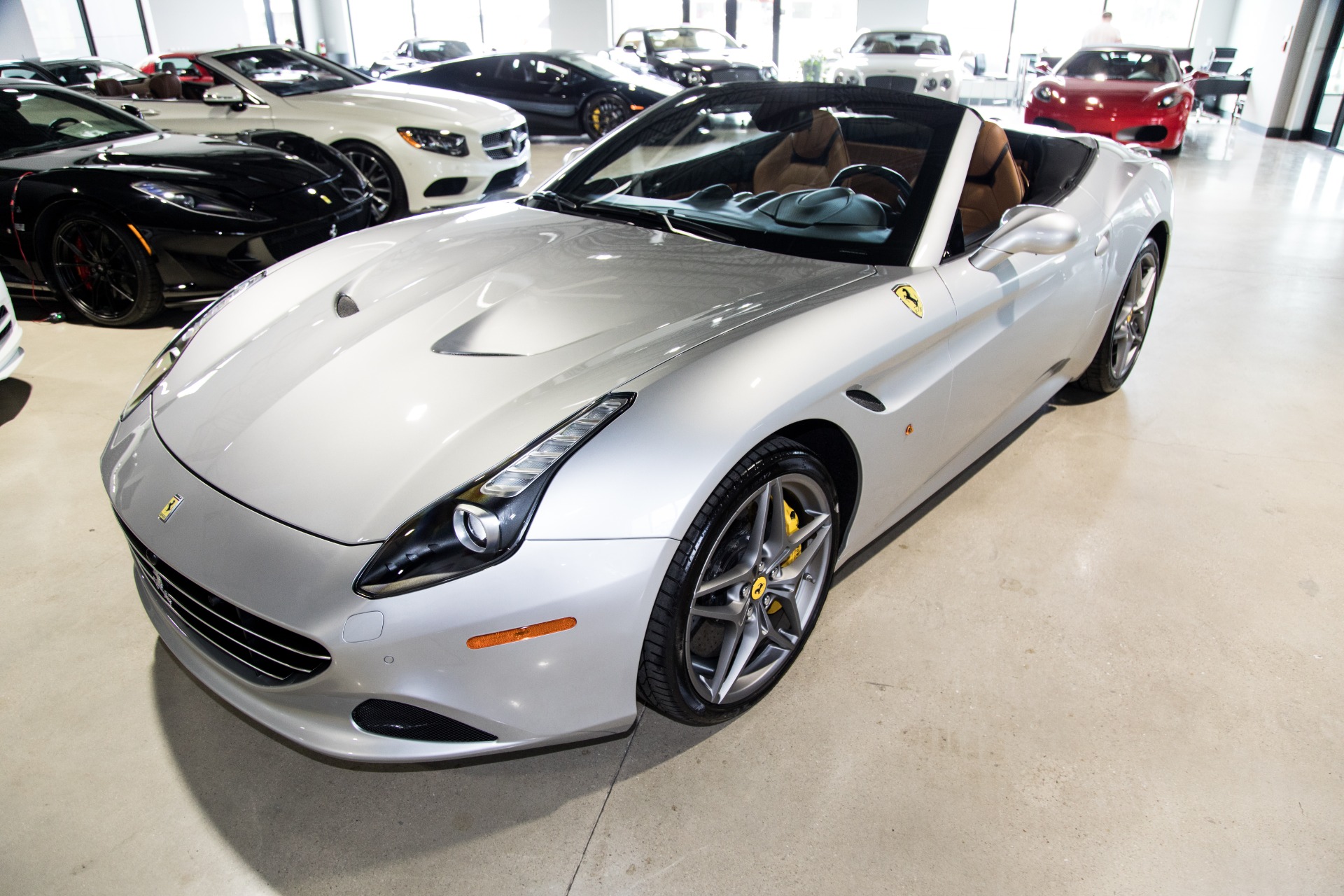 Used-2016-Ferrari-California-T