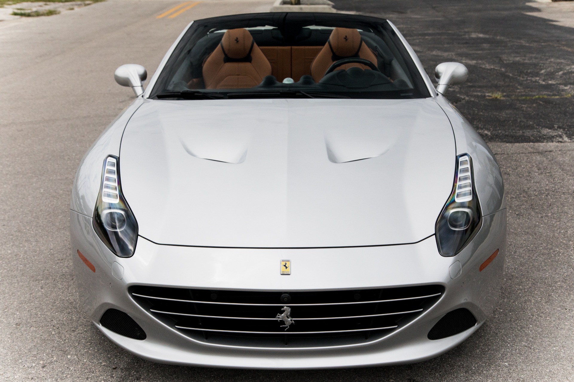 Used-2016-Ferrari-California-T