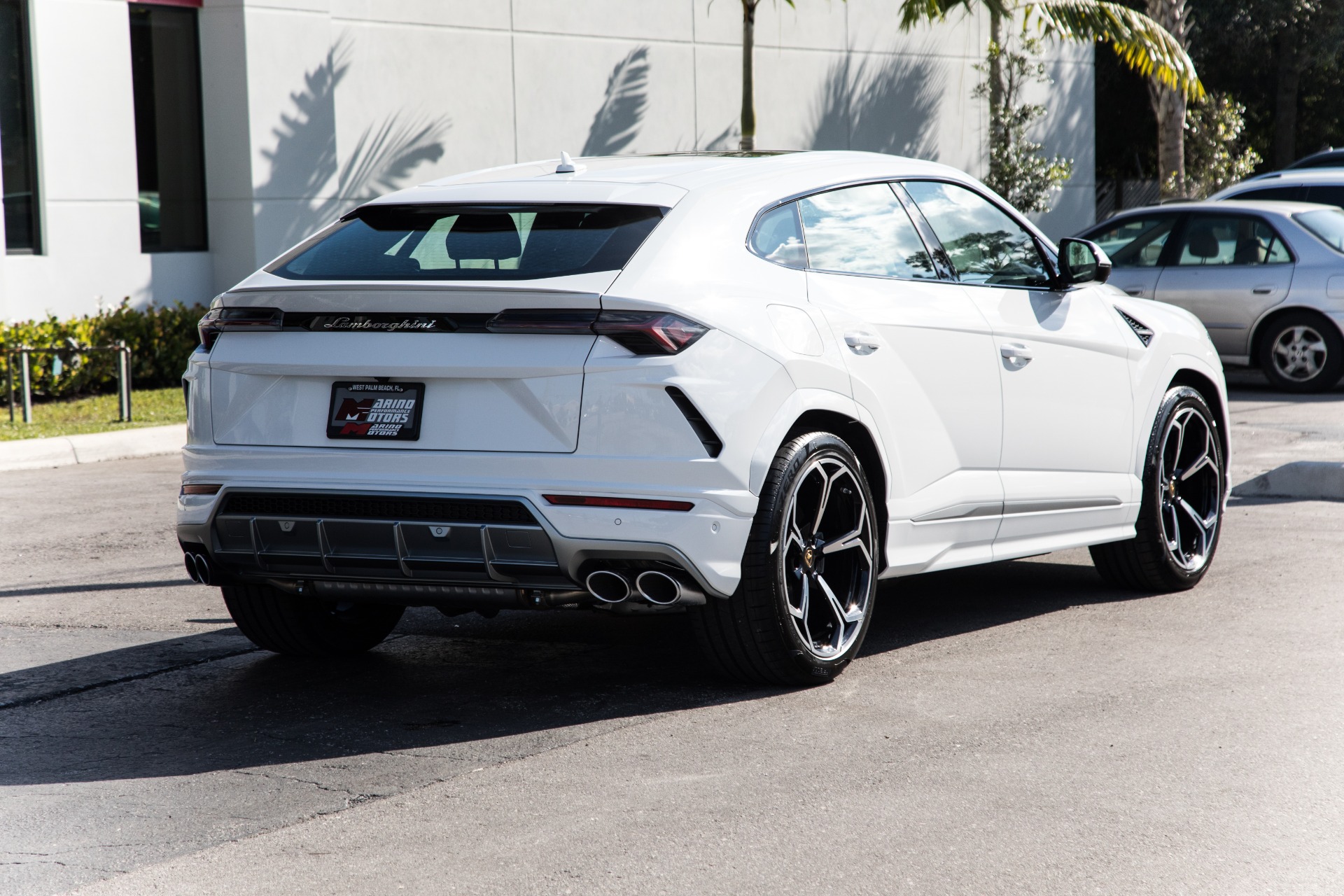 Used-2020-Lamborghini-Urus