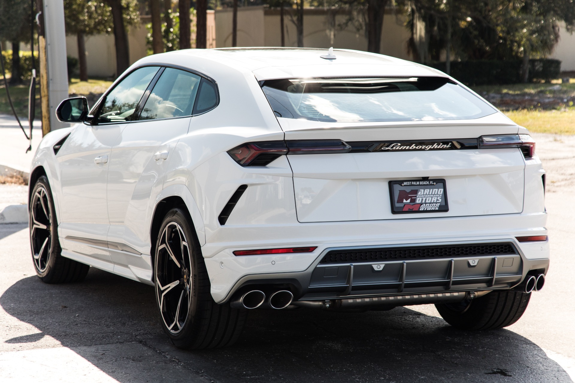 Used-2020-Lamborghini-Urus