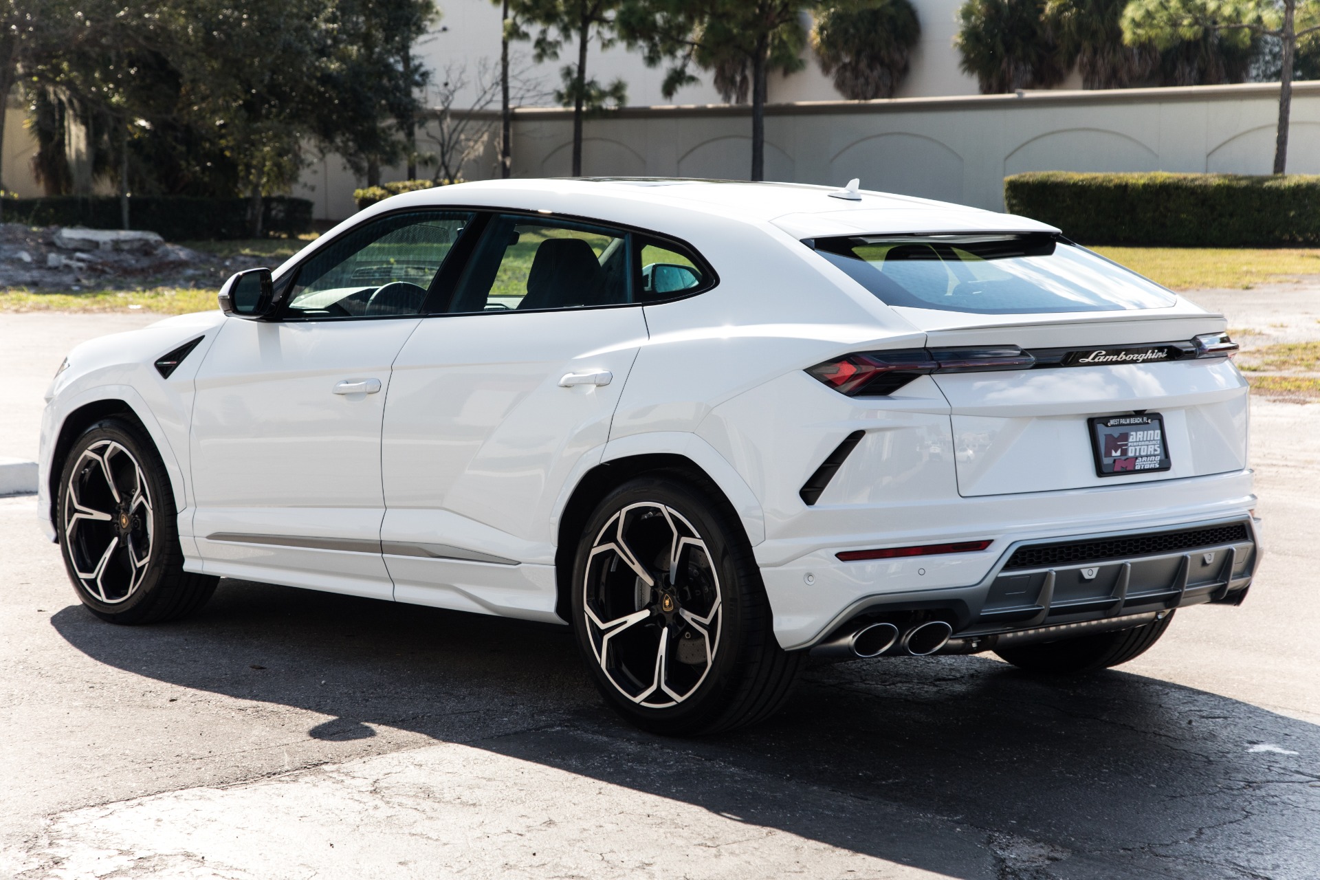 Used-2020-Lamborghini-Urus