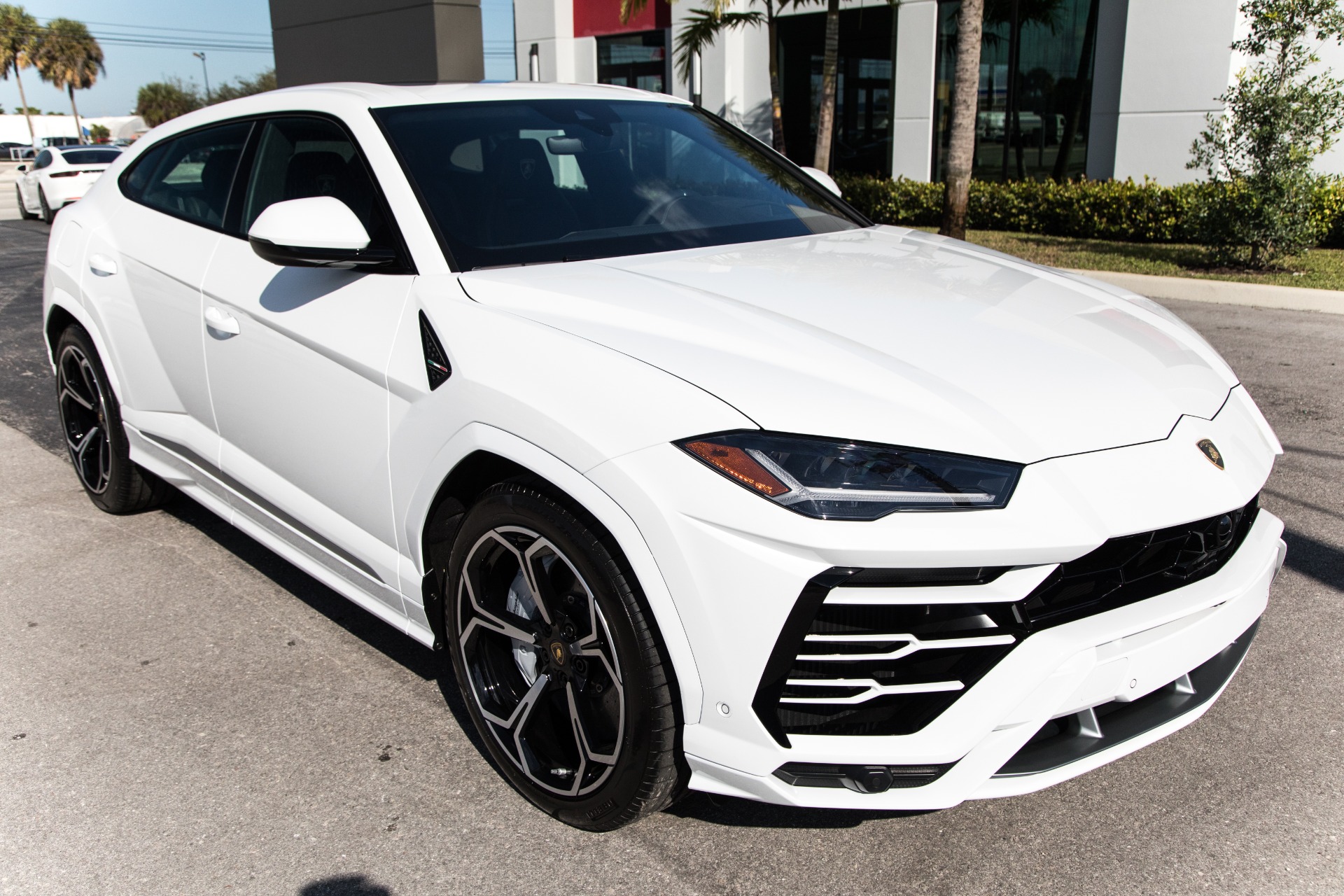 Used-2020-Lamborghini-Urus