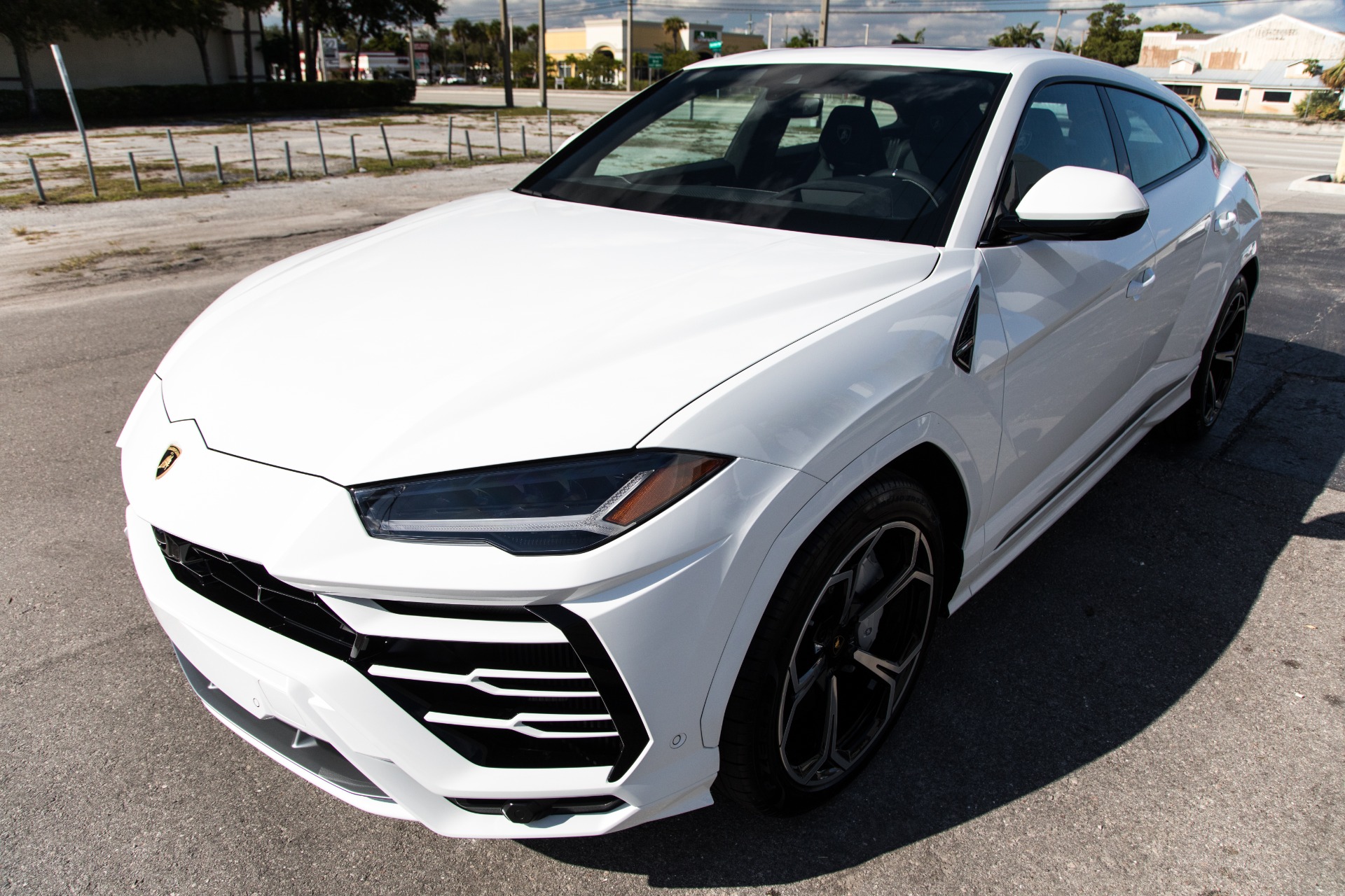 Used-2020-Lamborghini-Urus