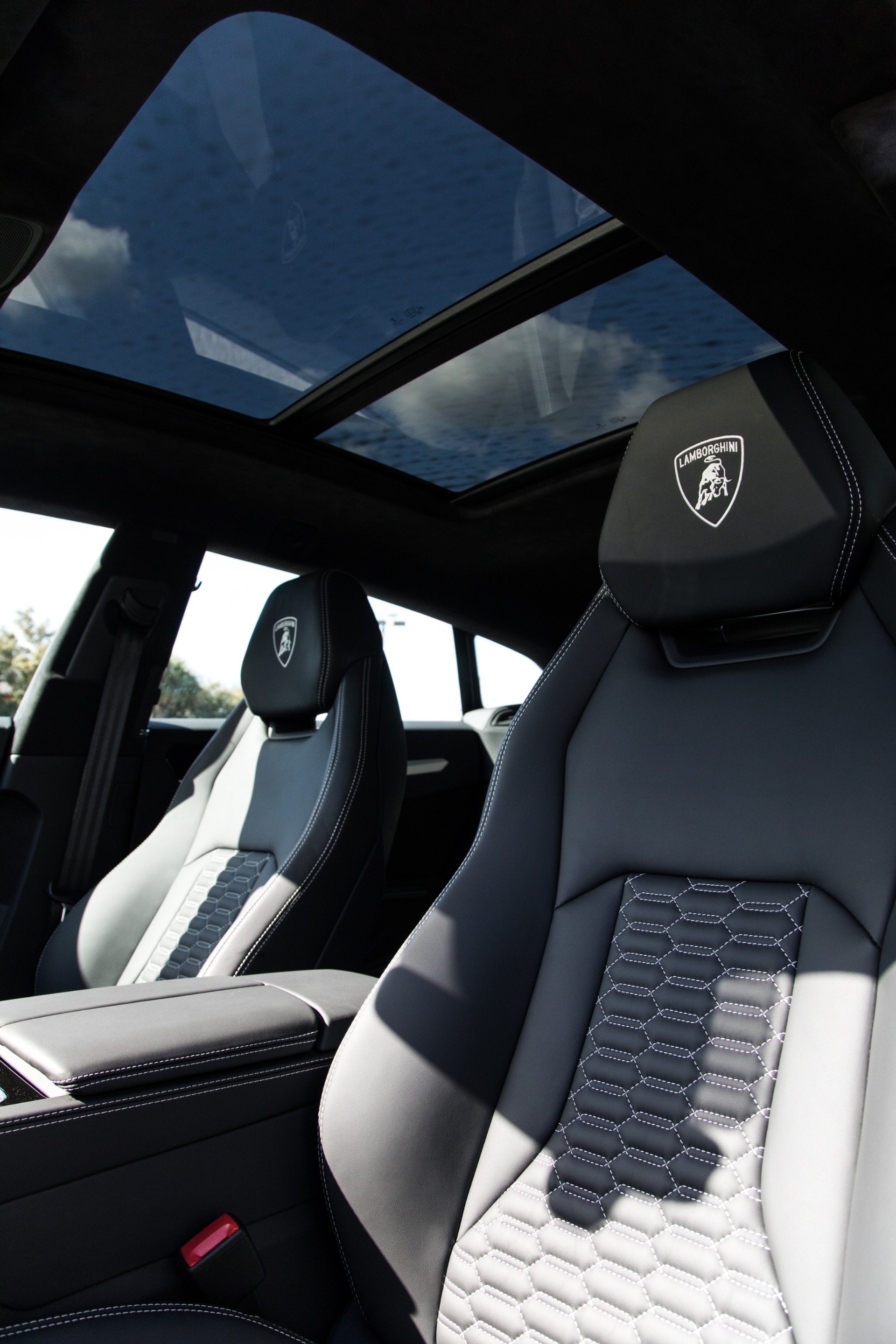 Used-2020-Lamborghini-Urus