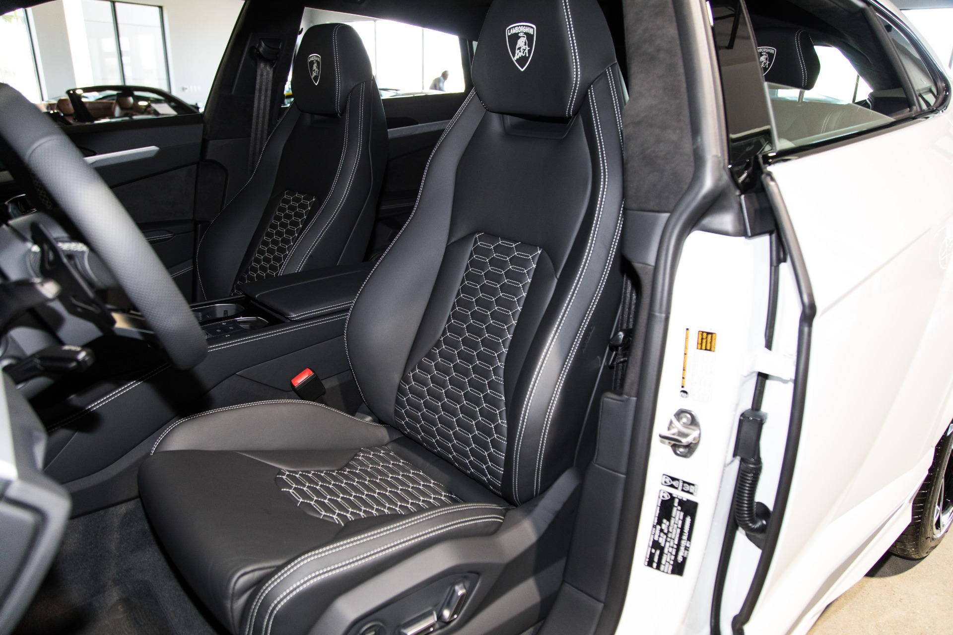 Used-2020-Lamborghini-Urus