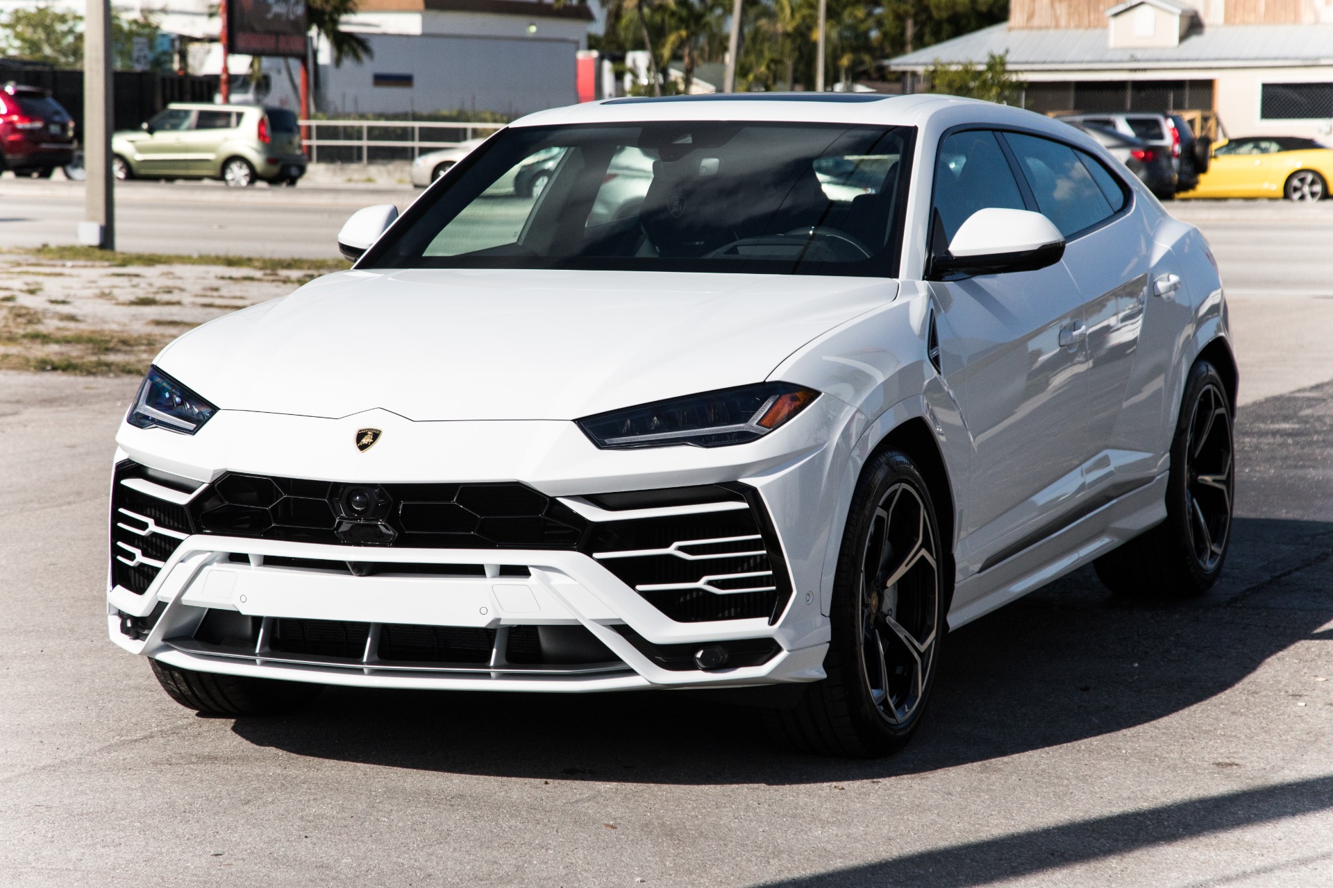 Used-2020-Lamborghini-Urus