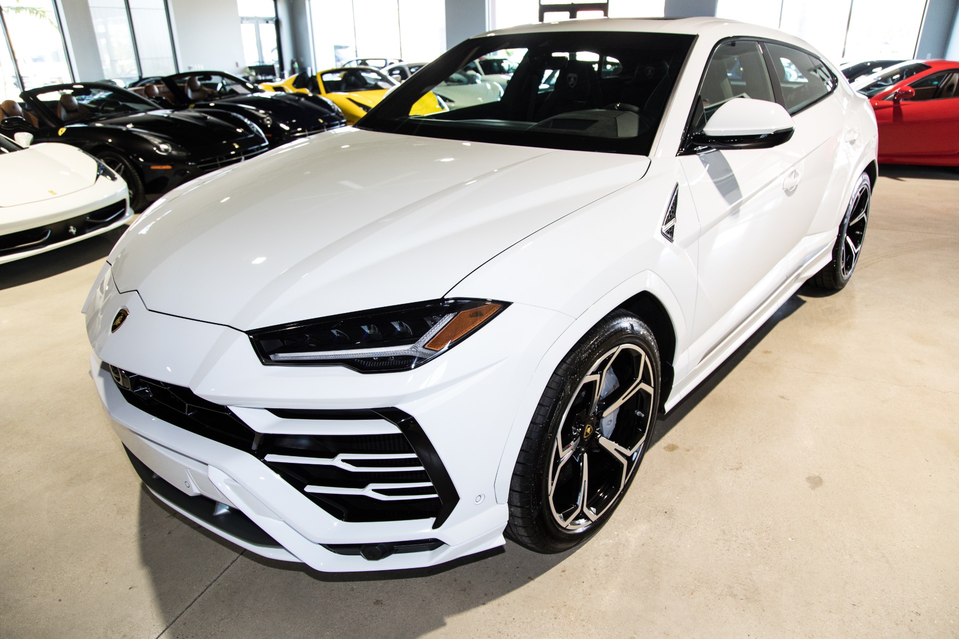 Used-2020-Lamborghini-Urus