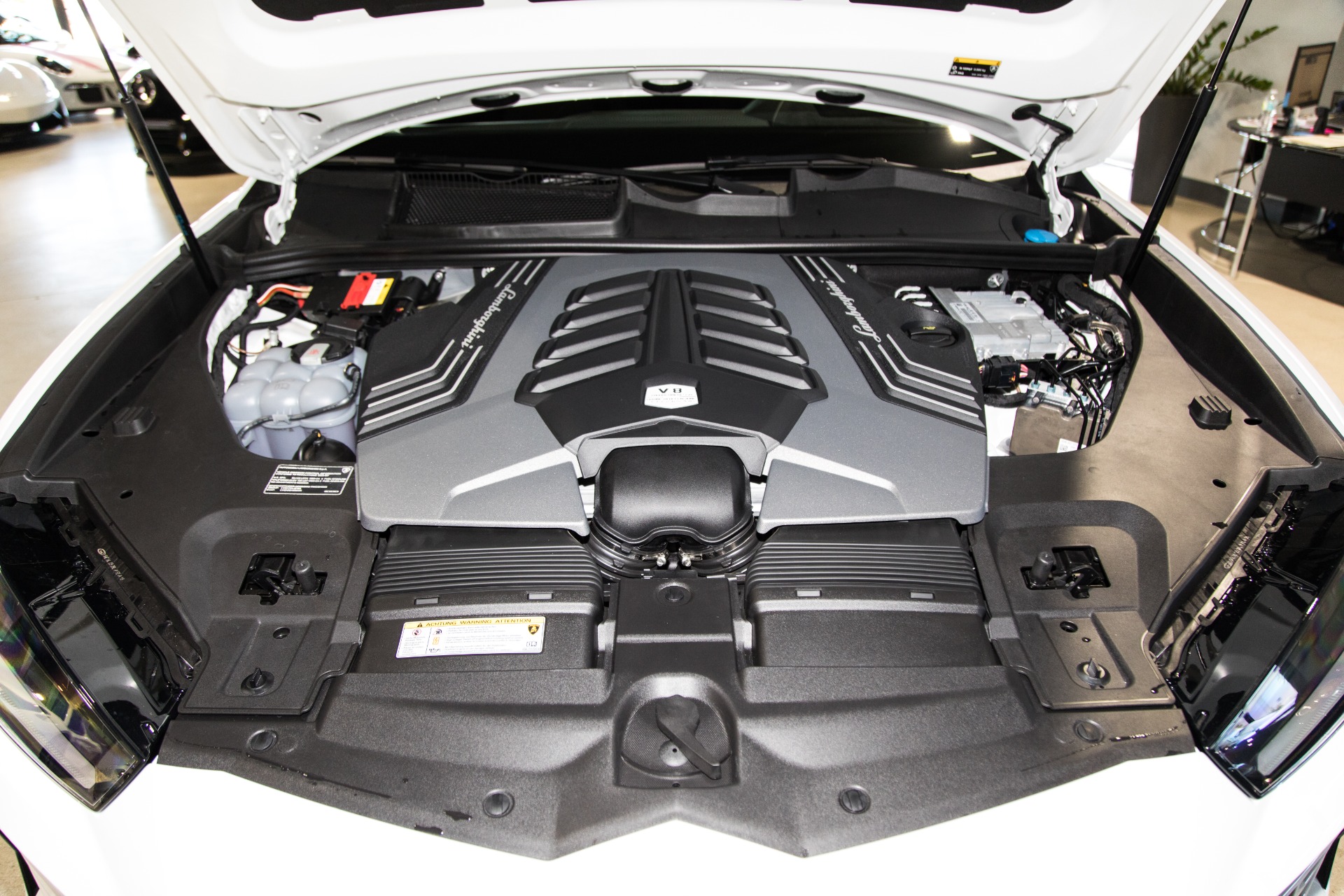 Used-2020-Lamborghini-Urus