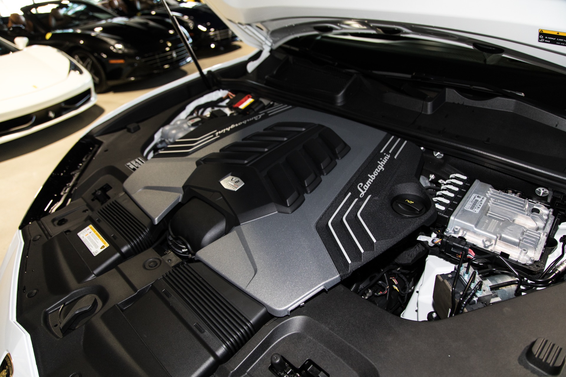Used-2020-Lamborghini-Urus