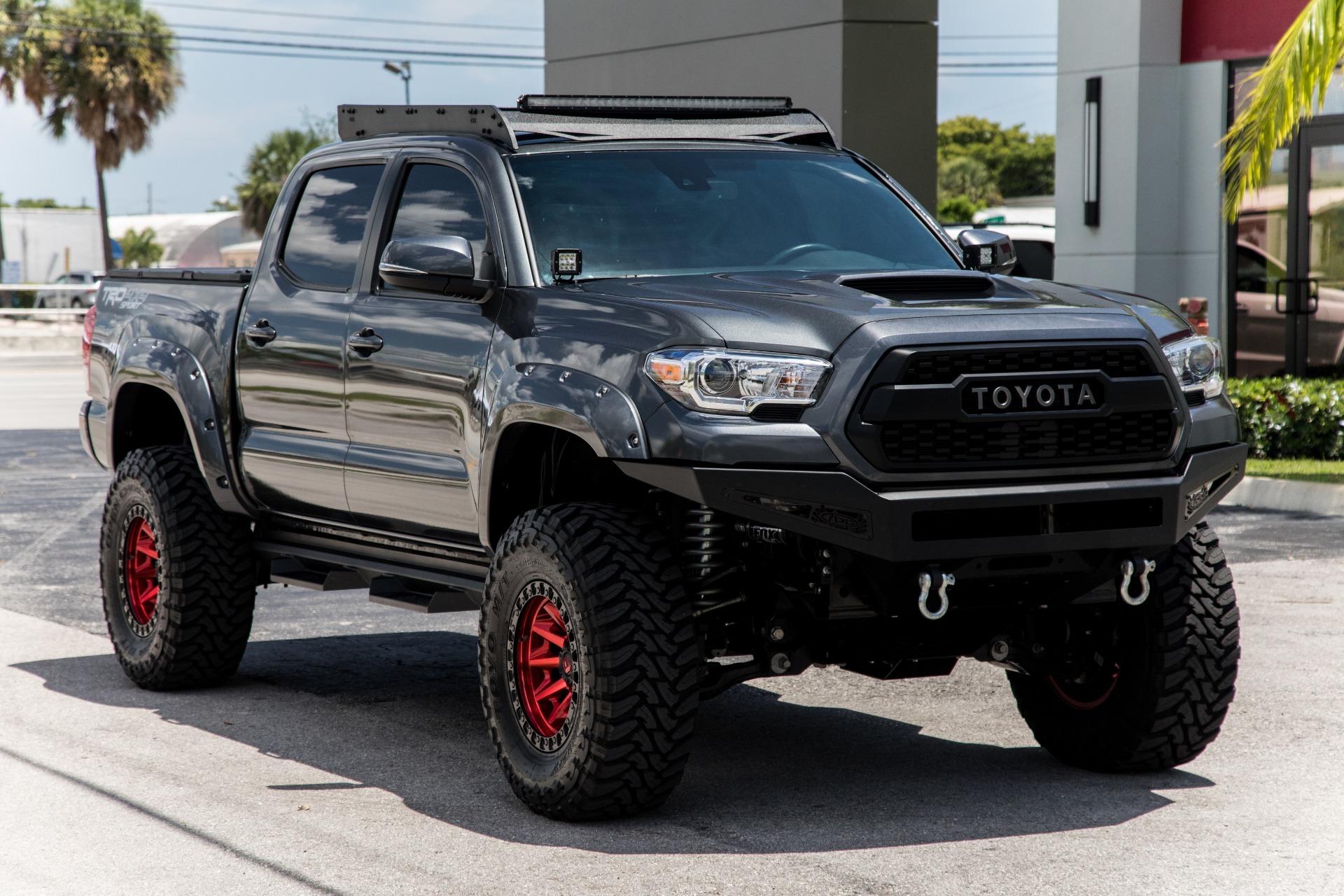 Used-2019-Toyota-Tacoma-TRD-Sport