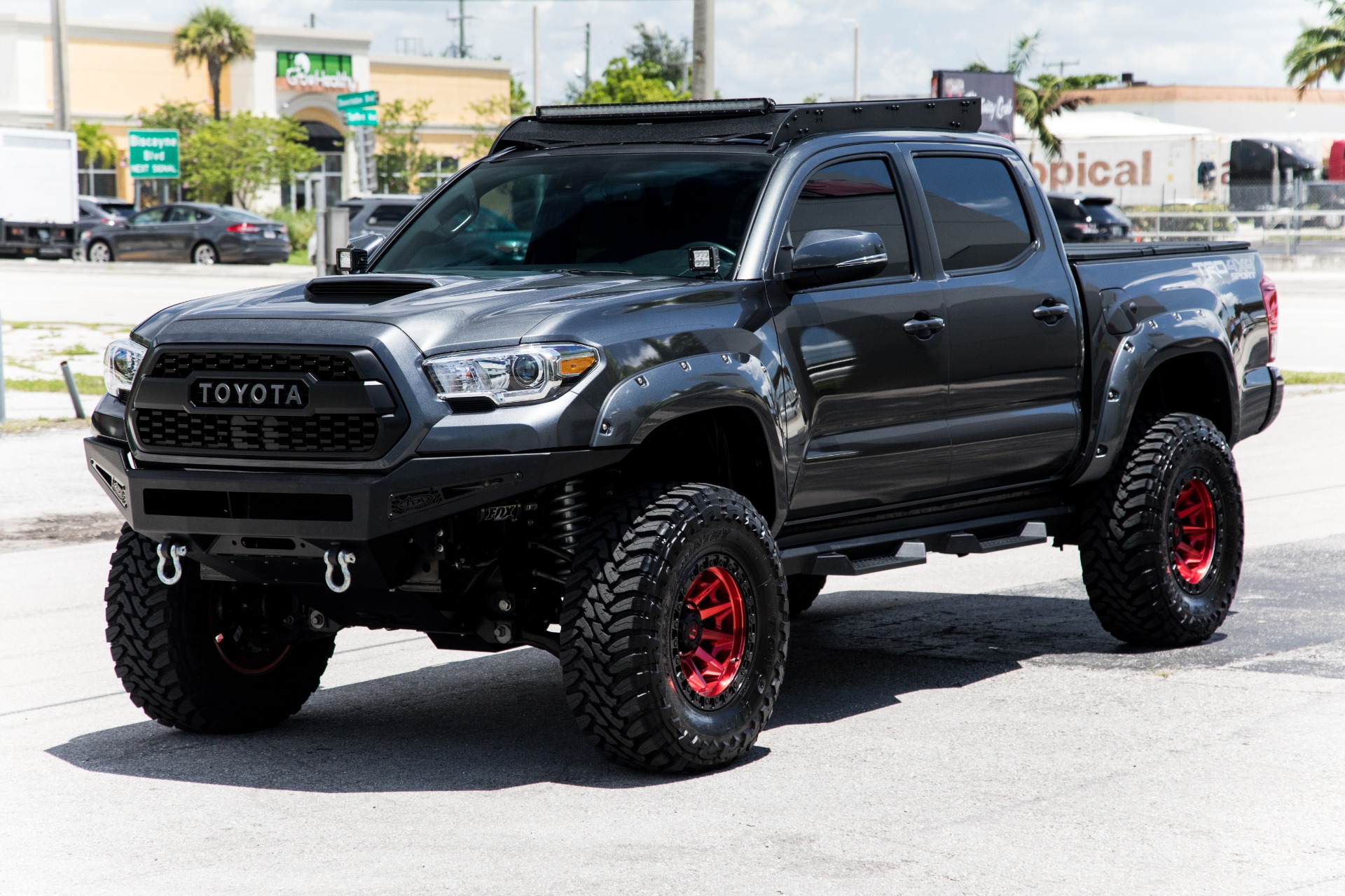 Used-2019-Toyota-Tacoma-TRD-Sport