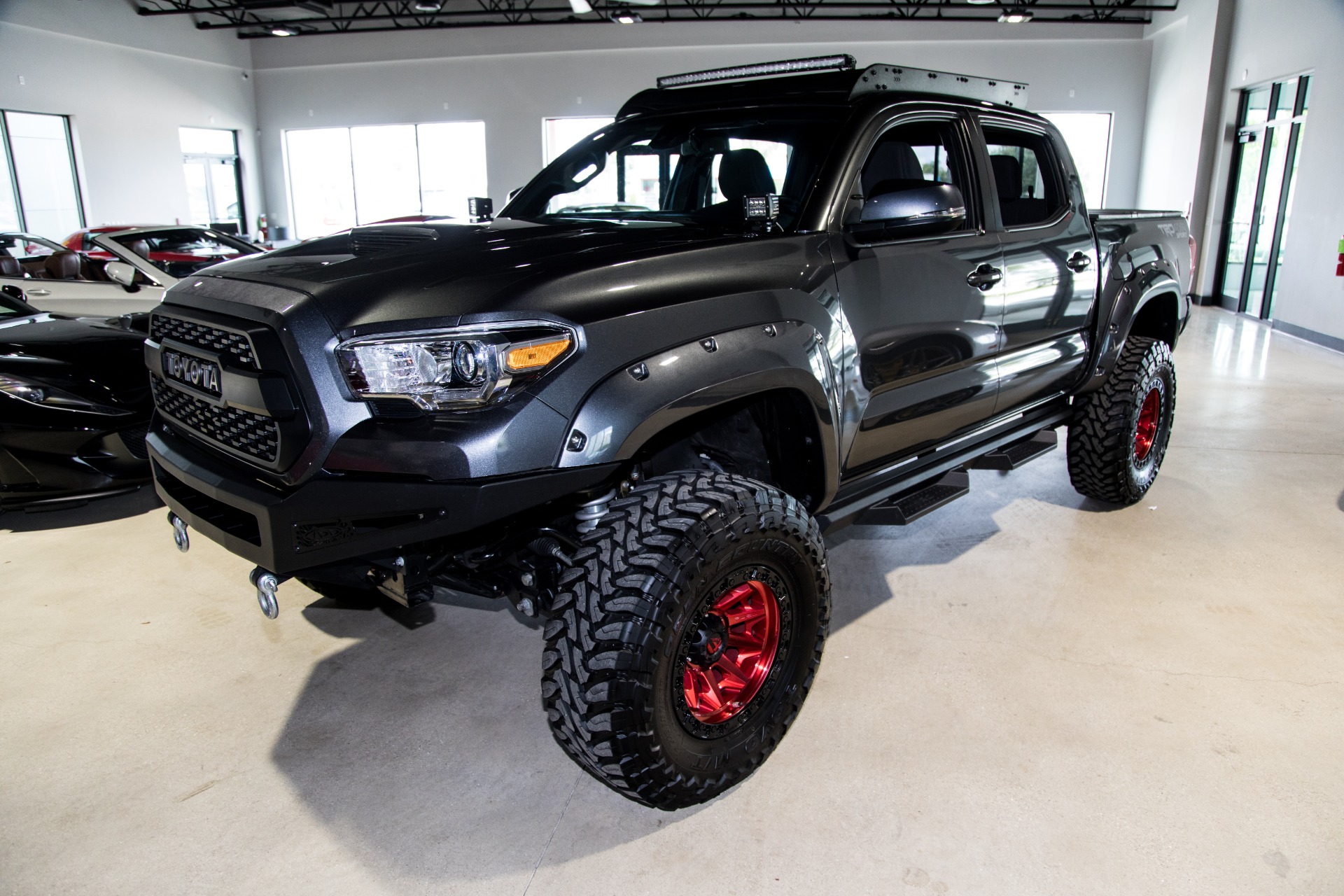 Used-2019-Toyota-Tacoma-TRD-Sport