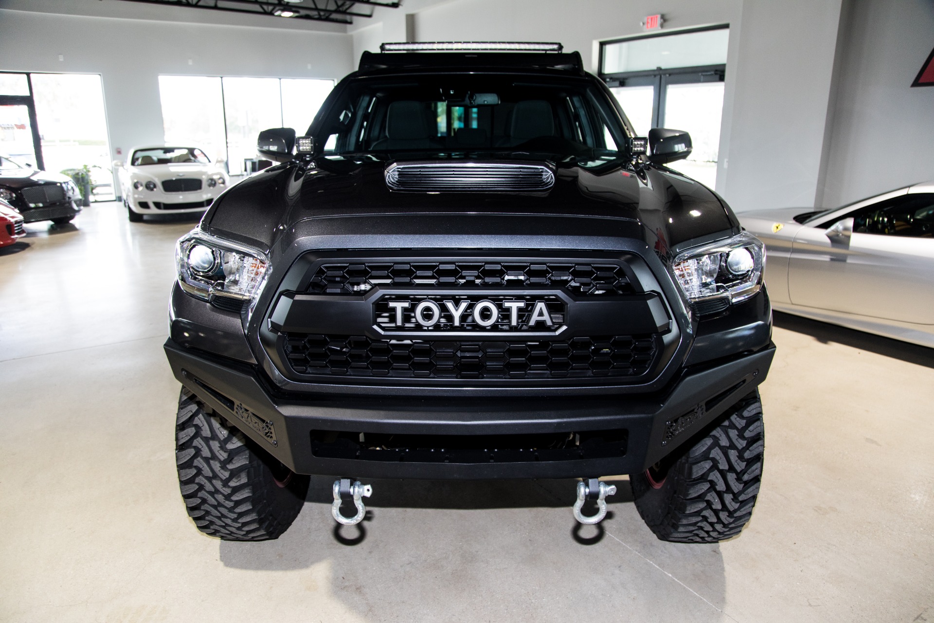 Used-2019-Toyota-Tacoma-TRD-Sport