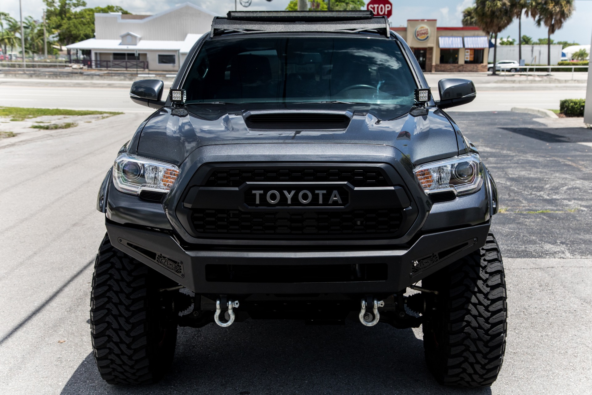Used-2019-Toyota-Tacoma-TRD-Sport