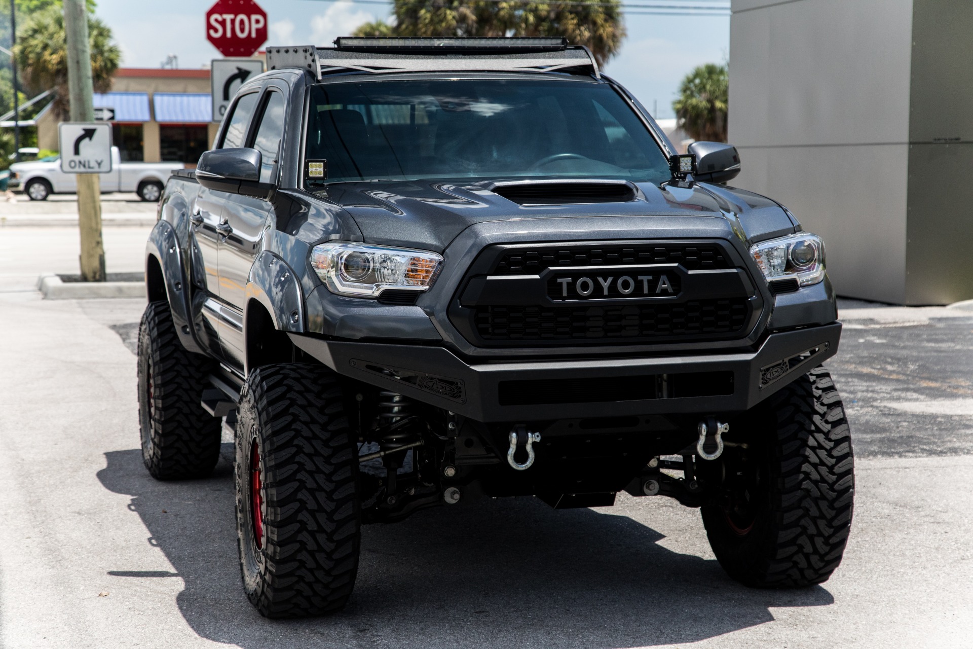 Used-2019-Toyota-Tacoma-TRD-Sport