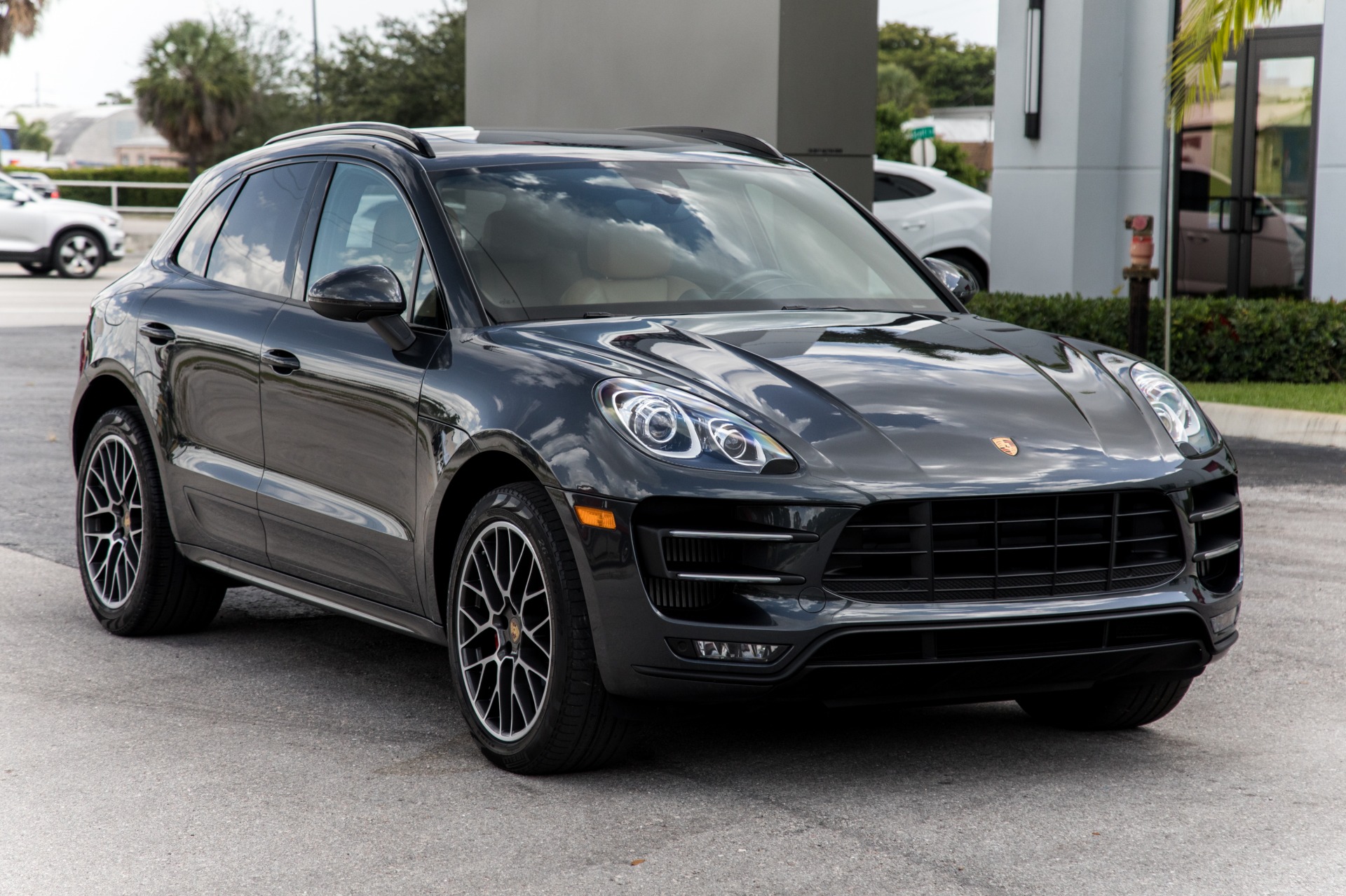 Used-2017-Porsche-Macan-Turbo