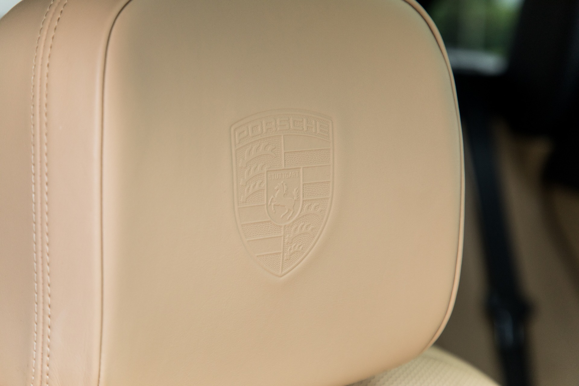 Used-2017-Porsche-Macan-Turbo