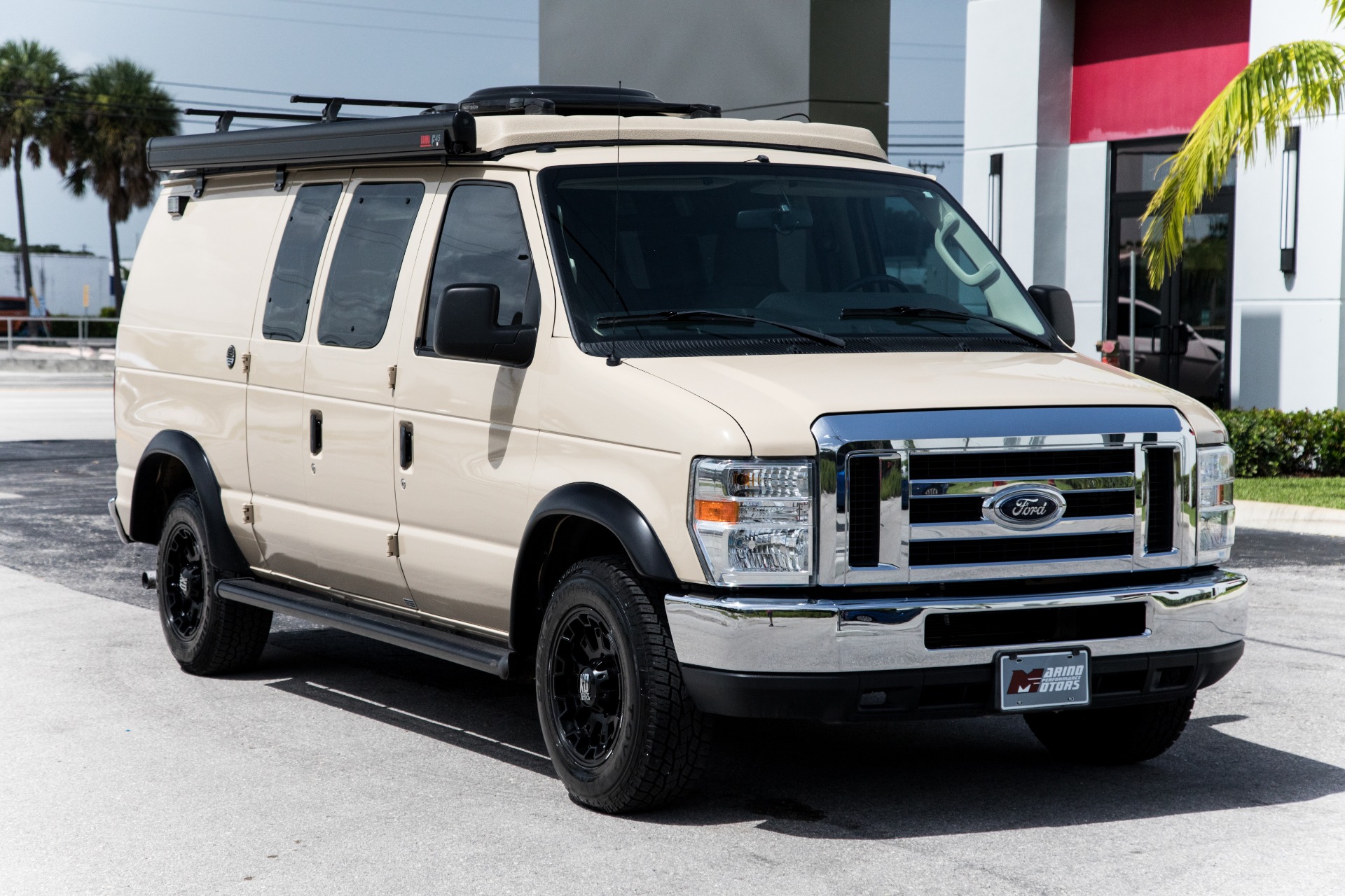 Used-2009-Ford-E-250-Sports-Mobile