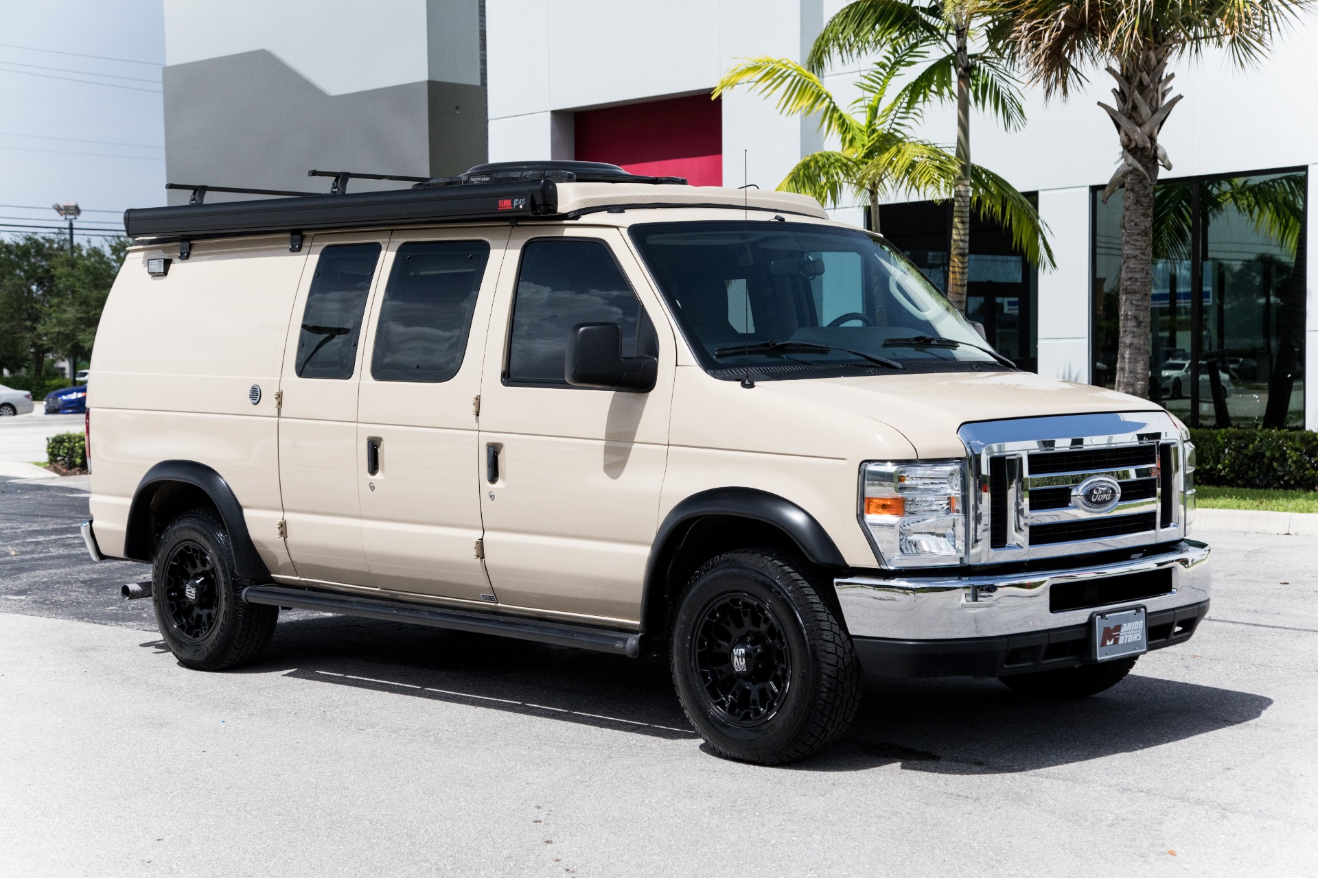 Used-2009-Ford-E-250-Sports-Mobile