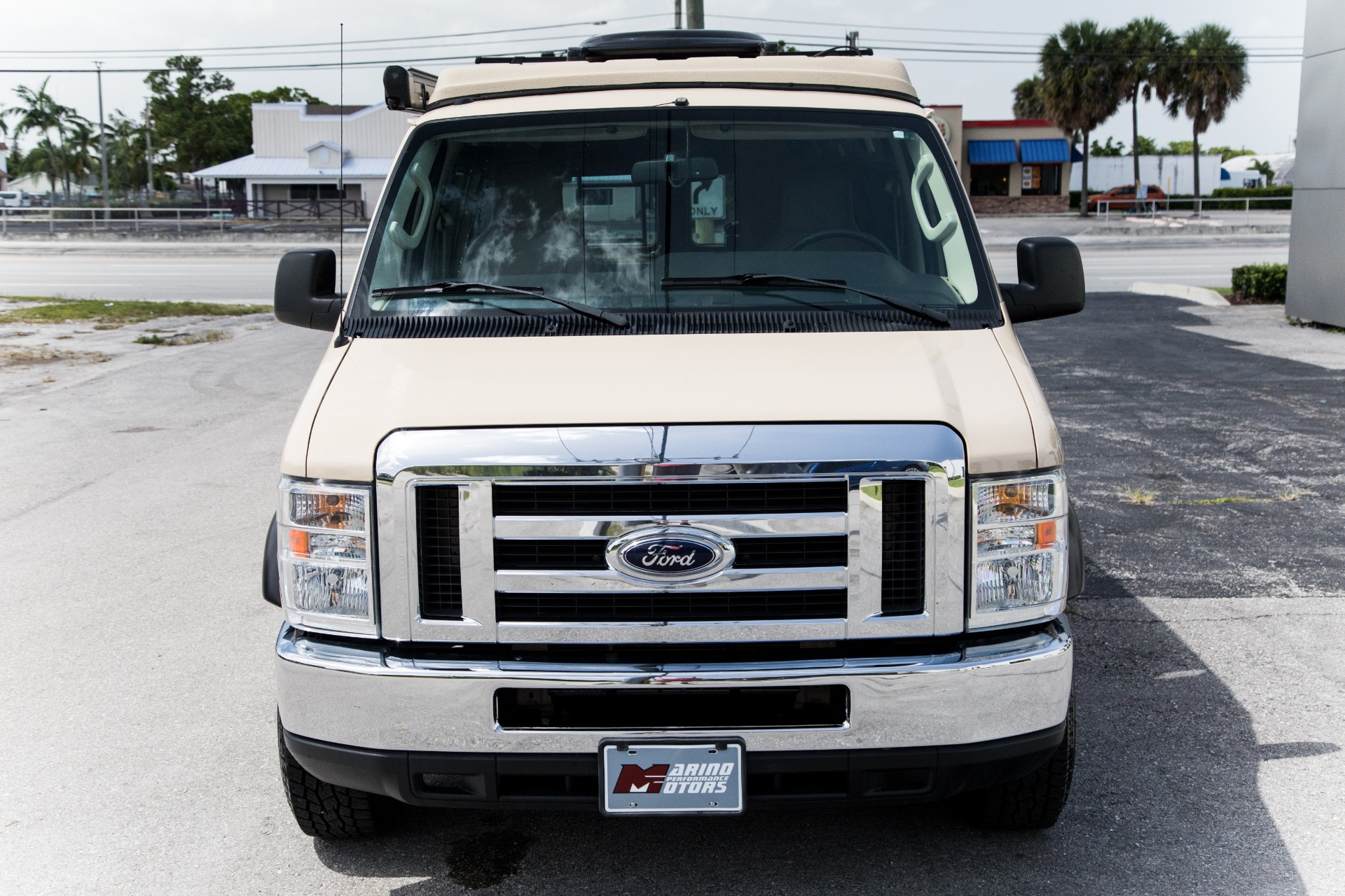 Used-2009-Ford-E-250-Sports-Mobile