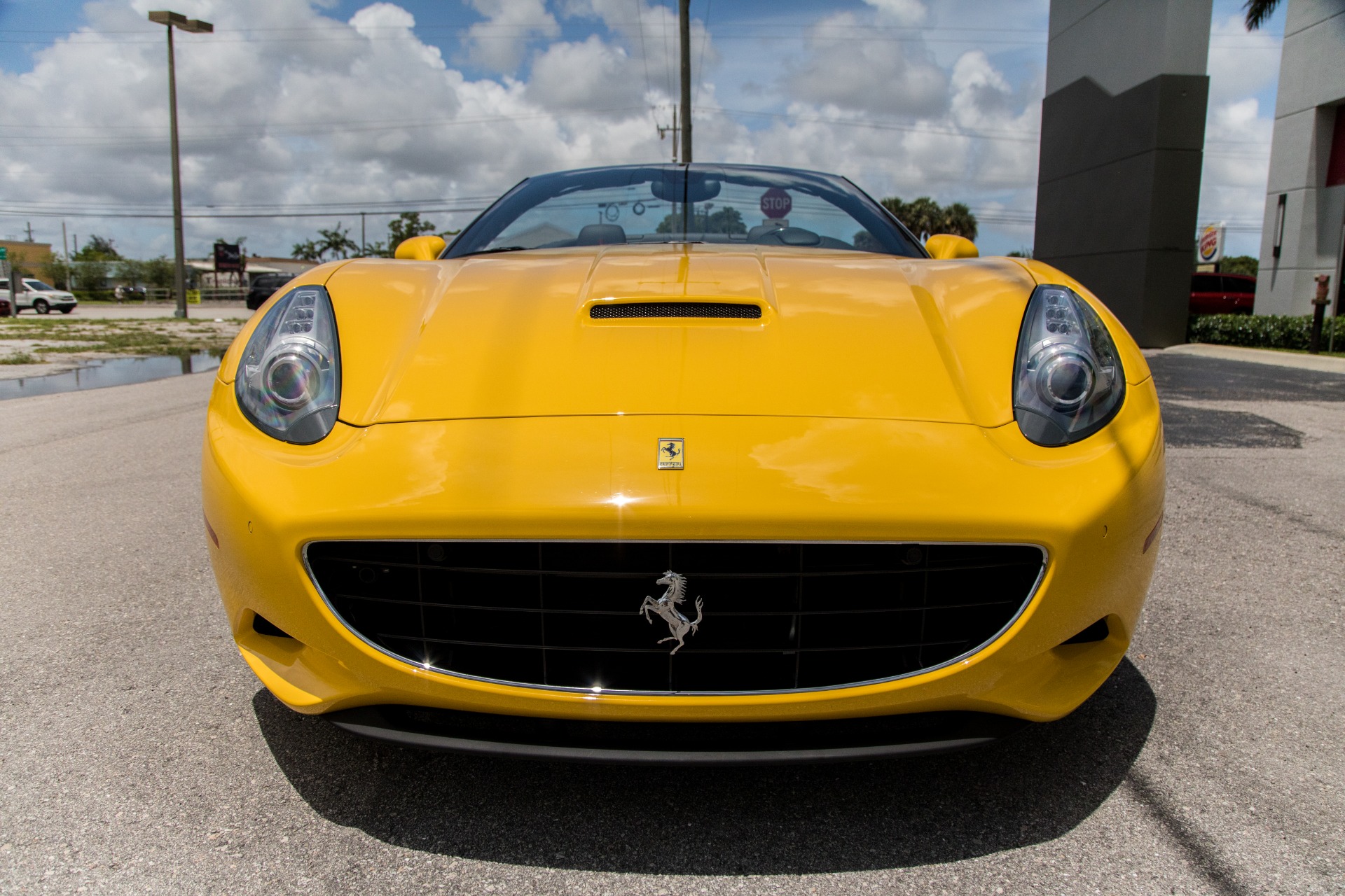 Used-2014-Ferrari-California