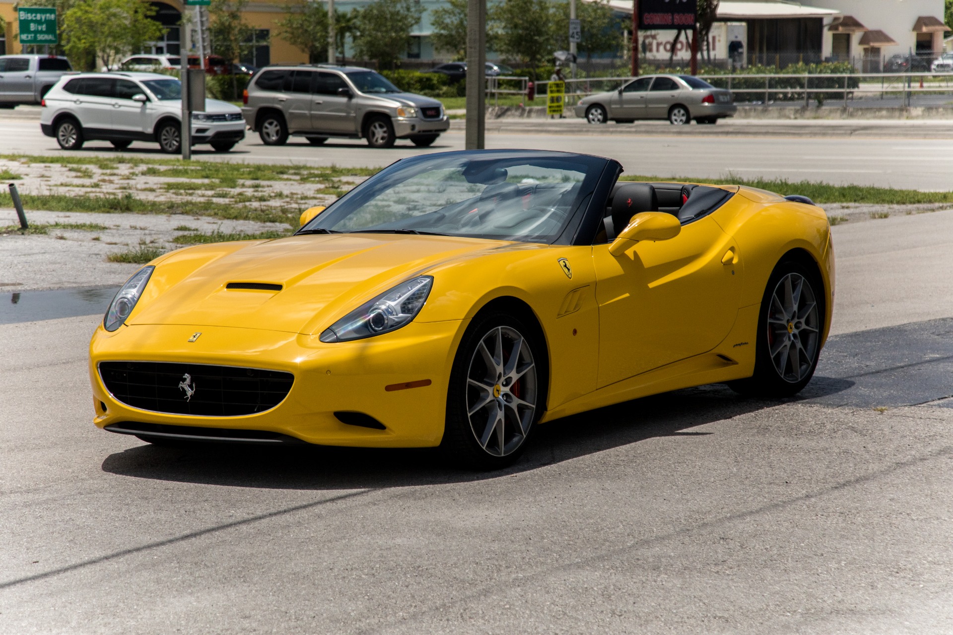 Used-2014-Ferrari-California