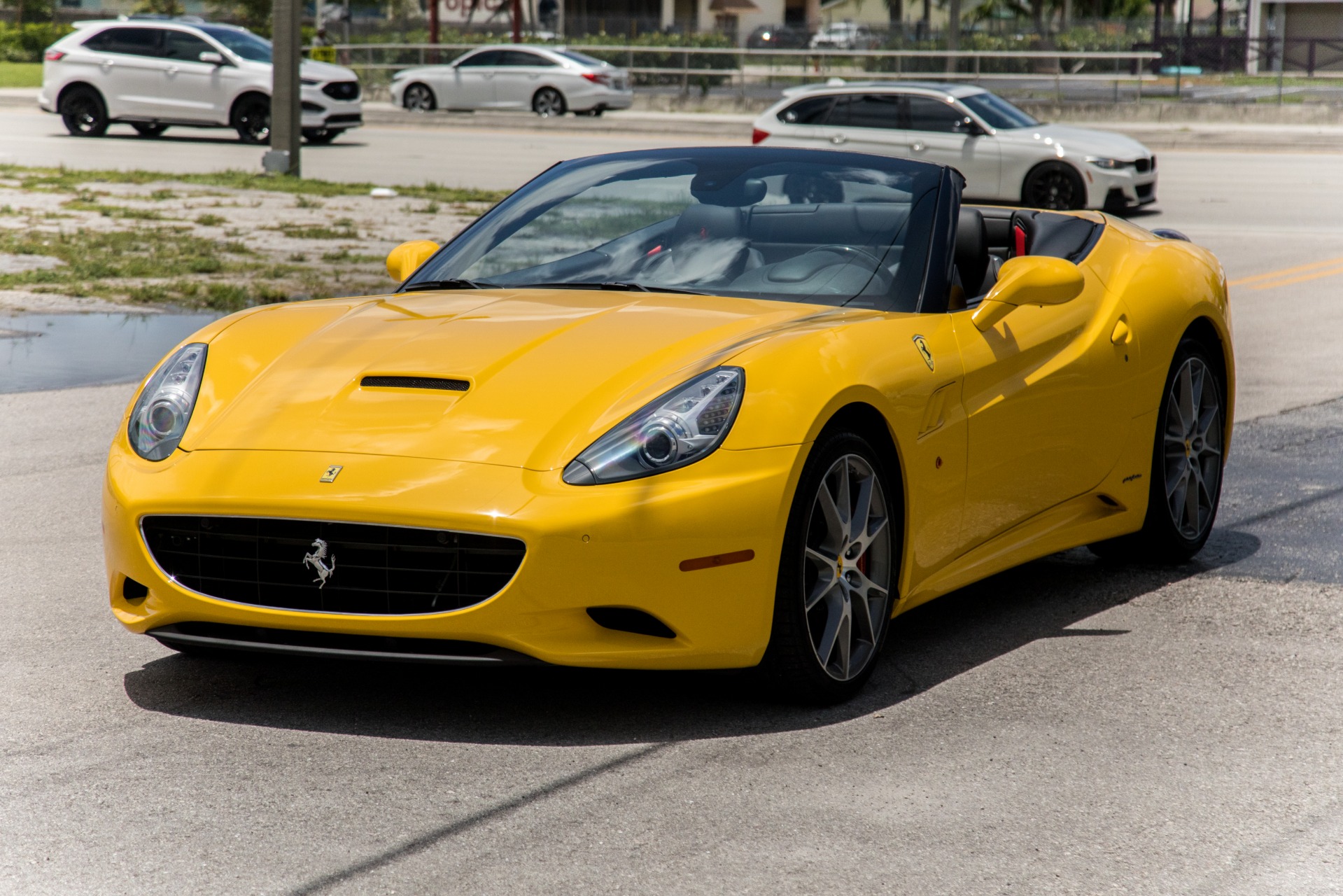 Used-2014-Ferrari-California