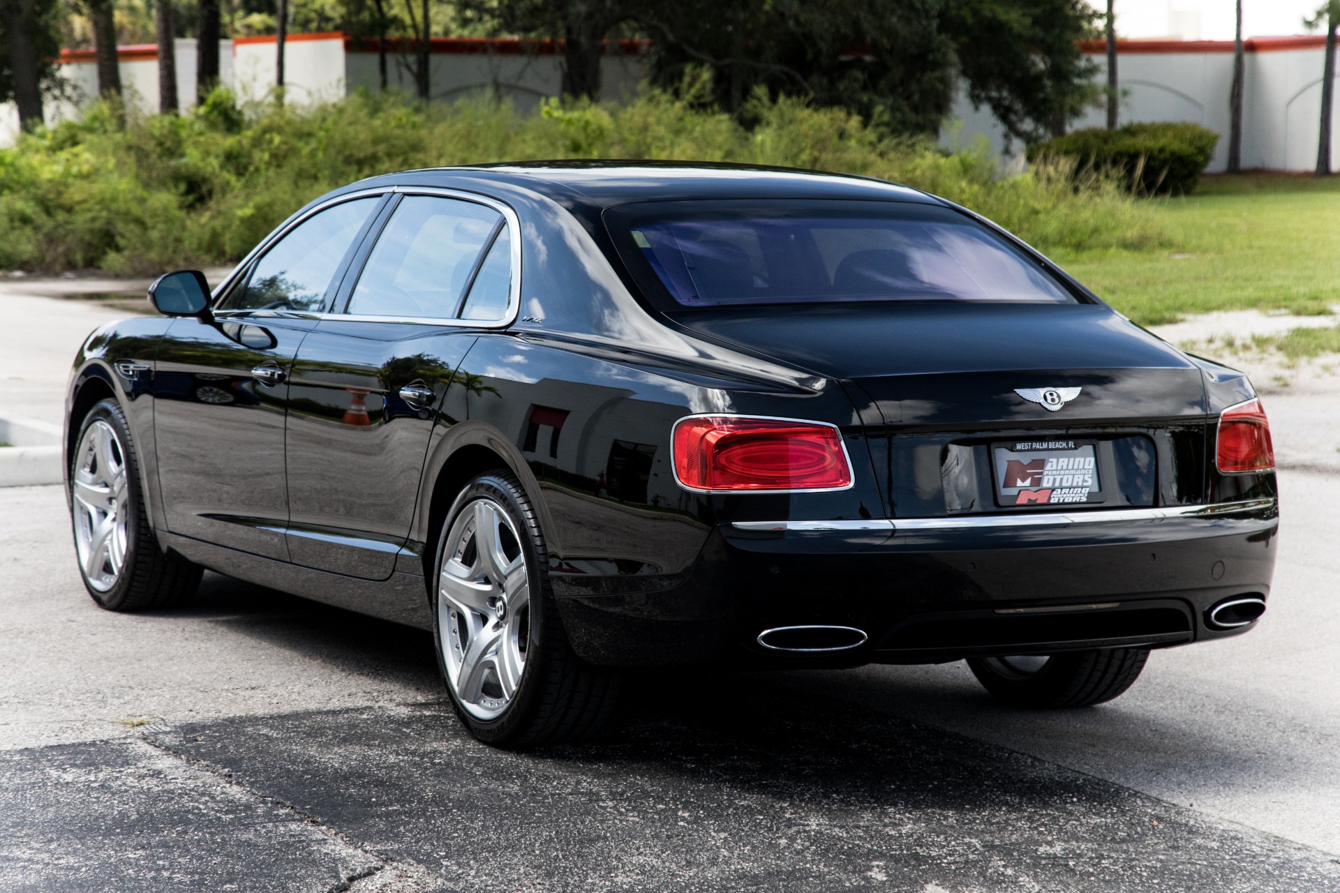 Used-2014-Bentley-Flying-Spur