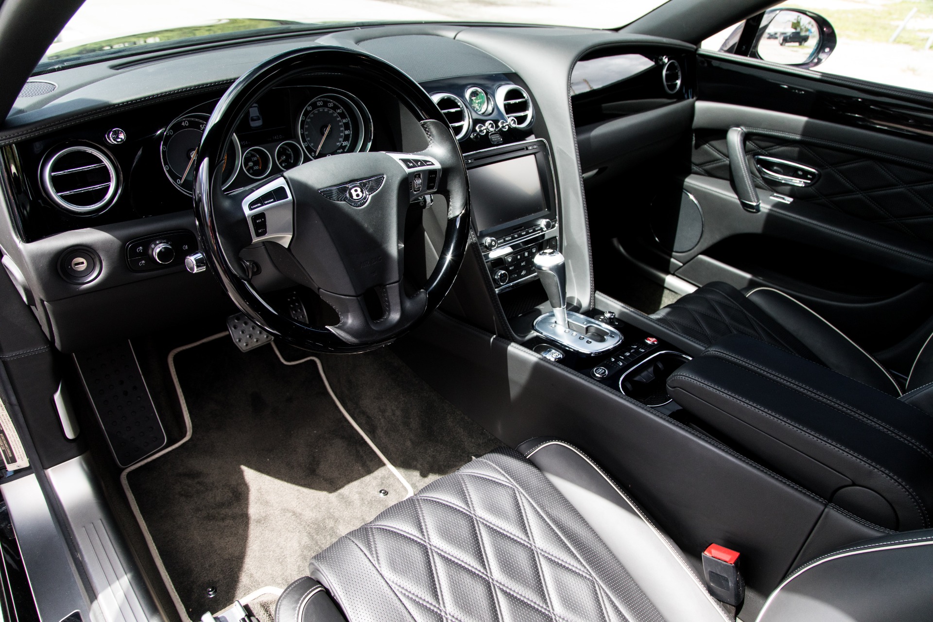 Used-2014-Bentley-Flying-Spur