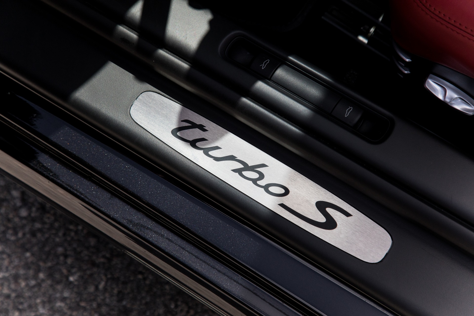 Used-2013-Porsche-911-Turbo-S