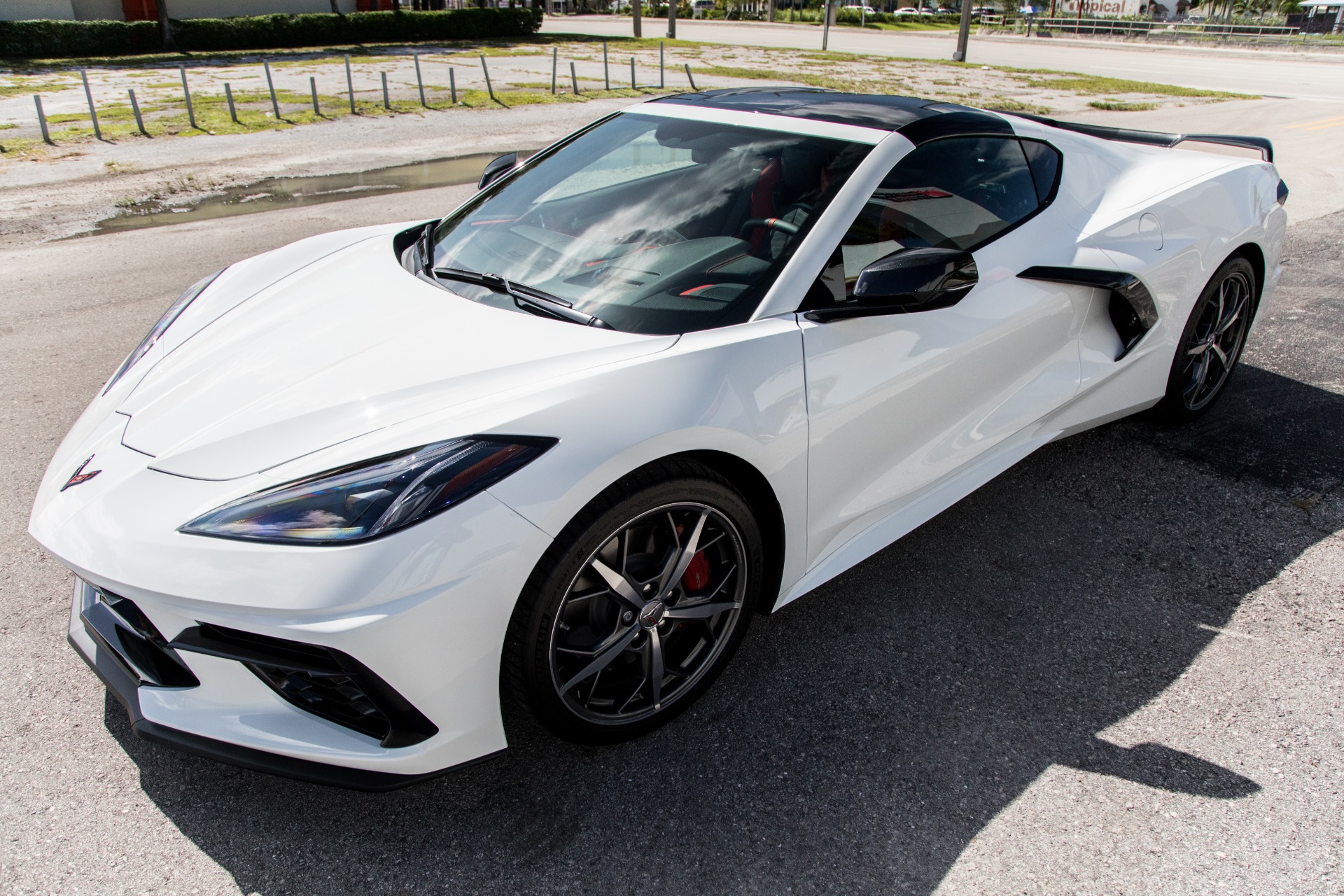 Used-2020-Chevrolet-Corvette-Stingray