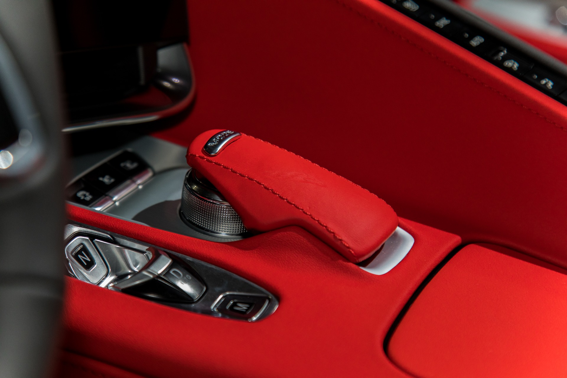 Used-2020-Chevrolet-Corvette-Stingray