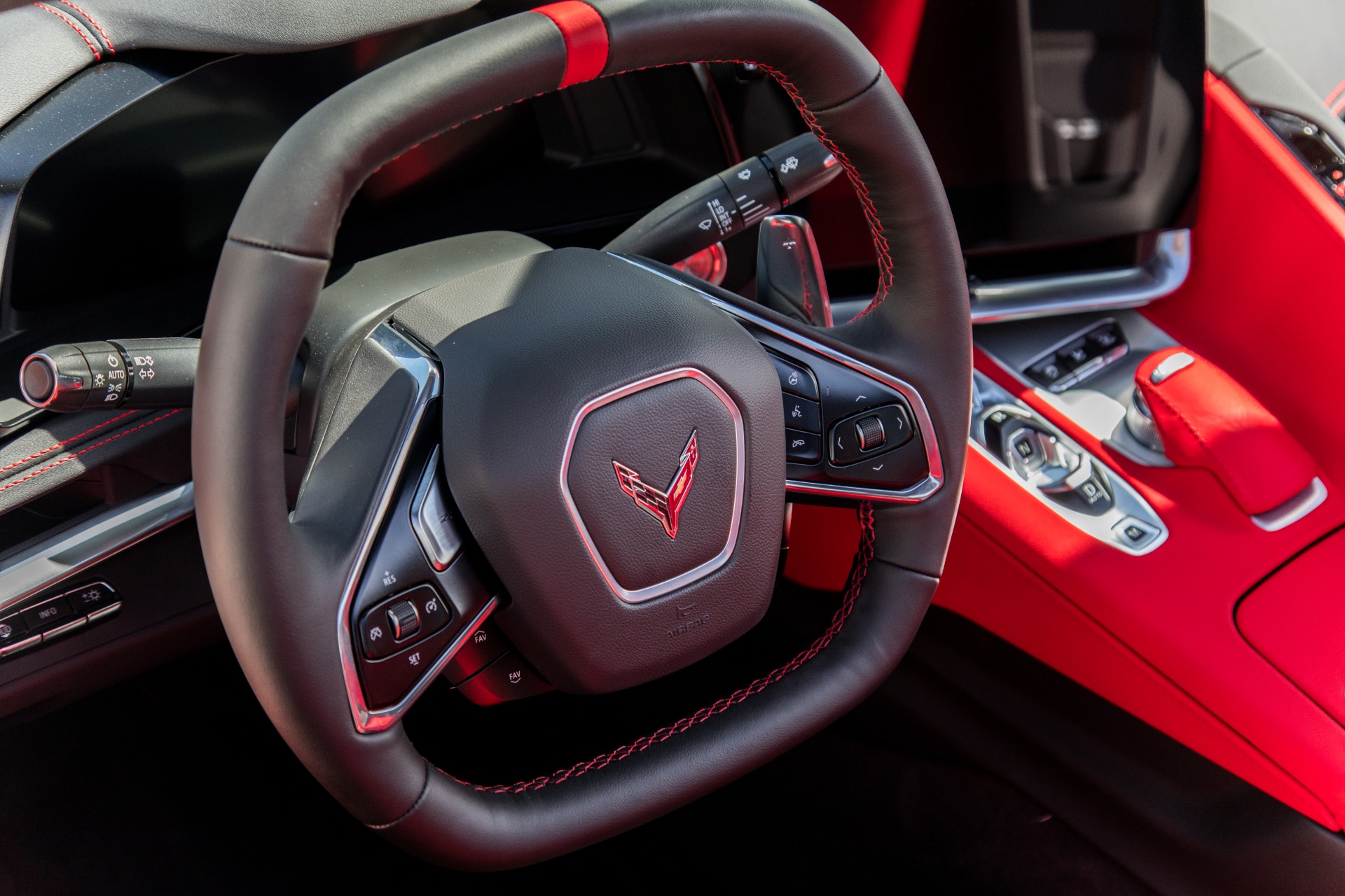 Used-2020-Chevrolet-Corvette-Stingray