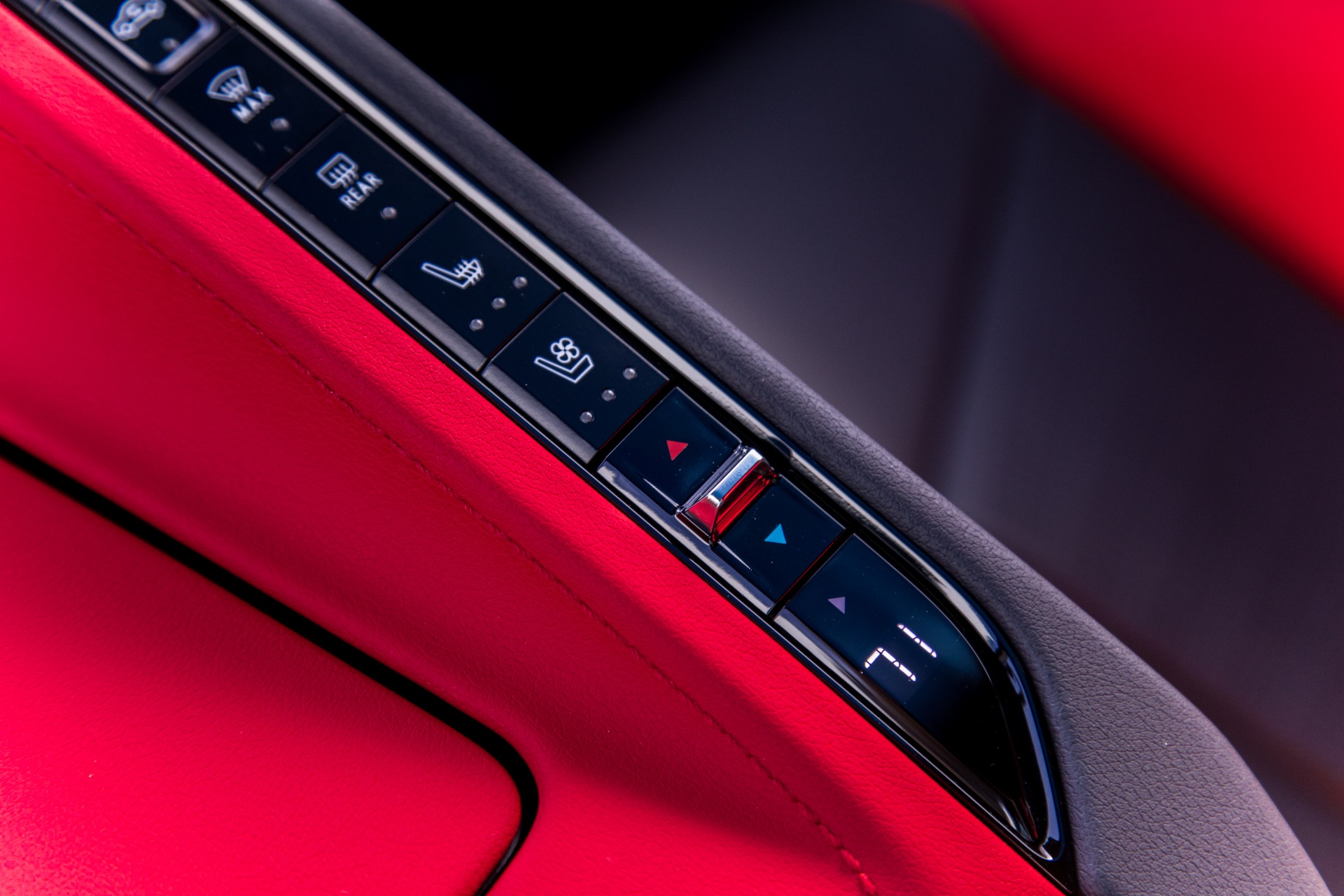 Used-2020-Chevrolet-Corvette-Stingray