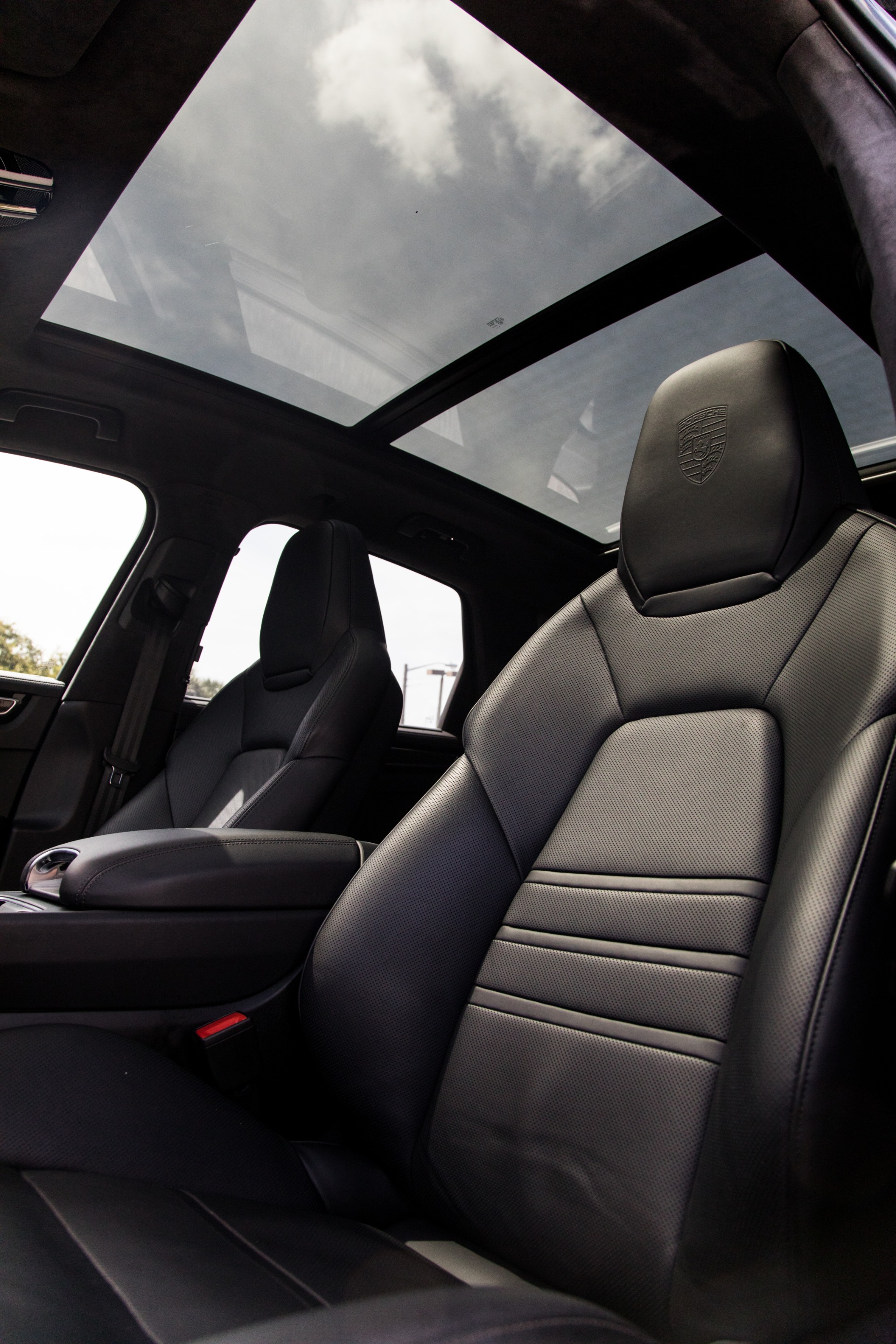 Used-2019-Porsche-Cayenne-Turbo