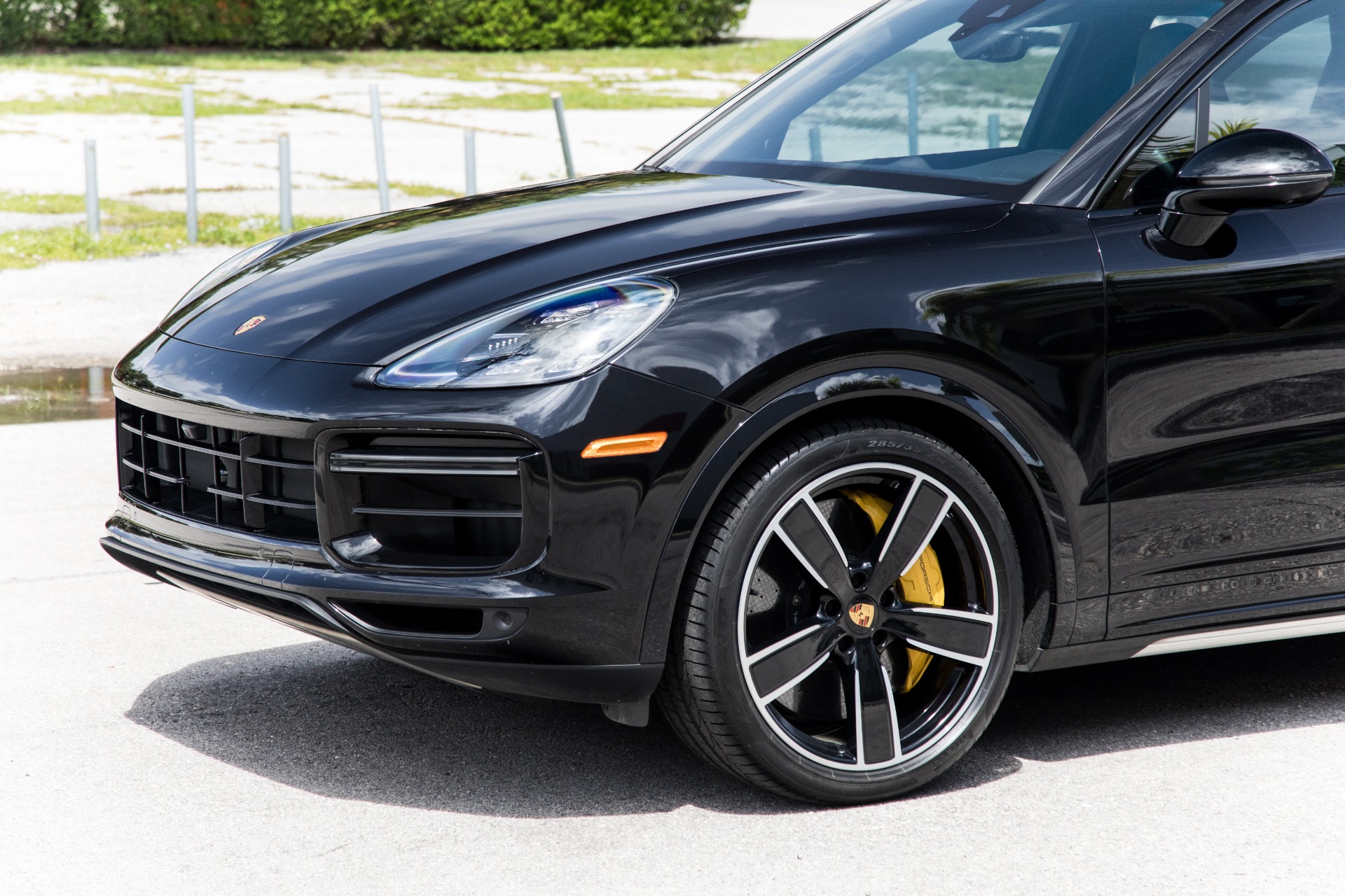 Used-2019-Porsche-Cayenne-Turbo