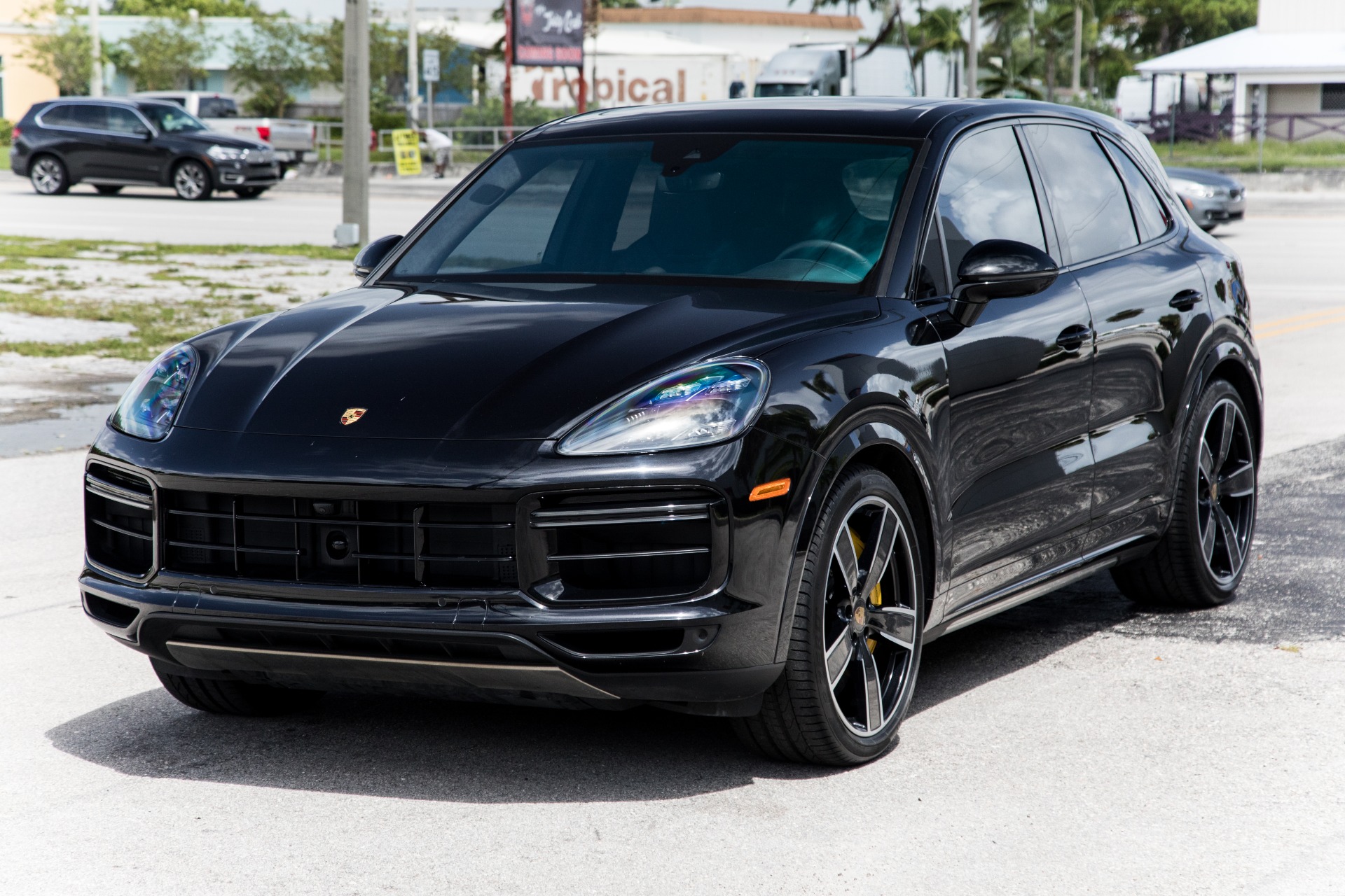 Used-2019-Porsche-Cayenne-Turbo