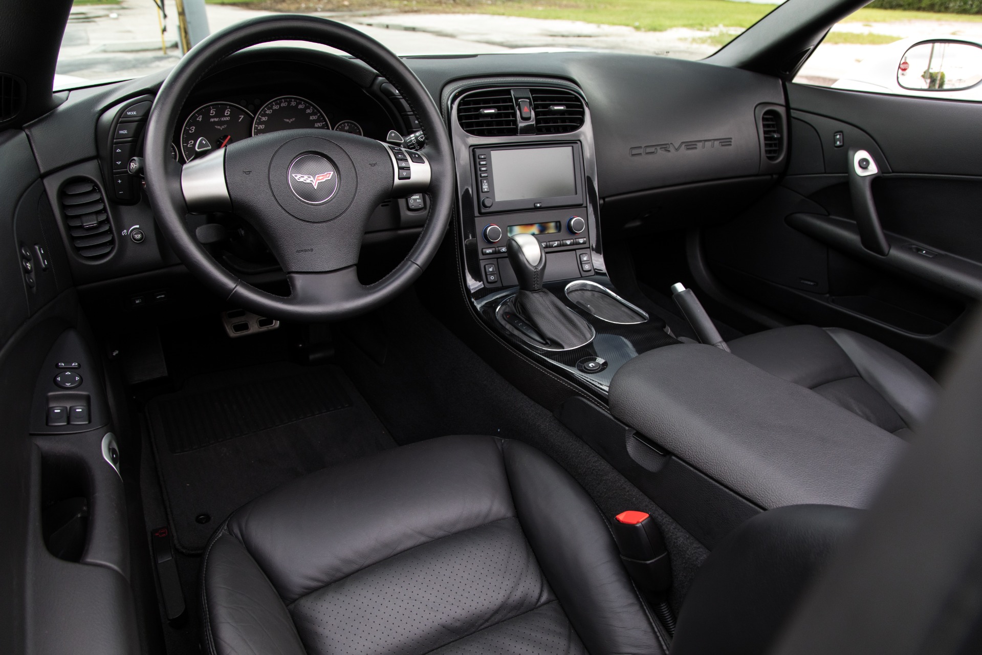 Used-2008-Chevrolet-Corvette-Base