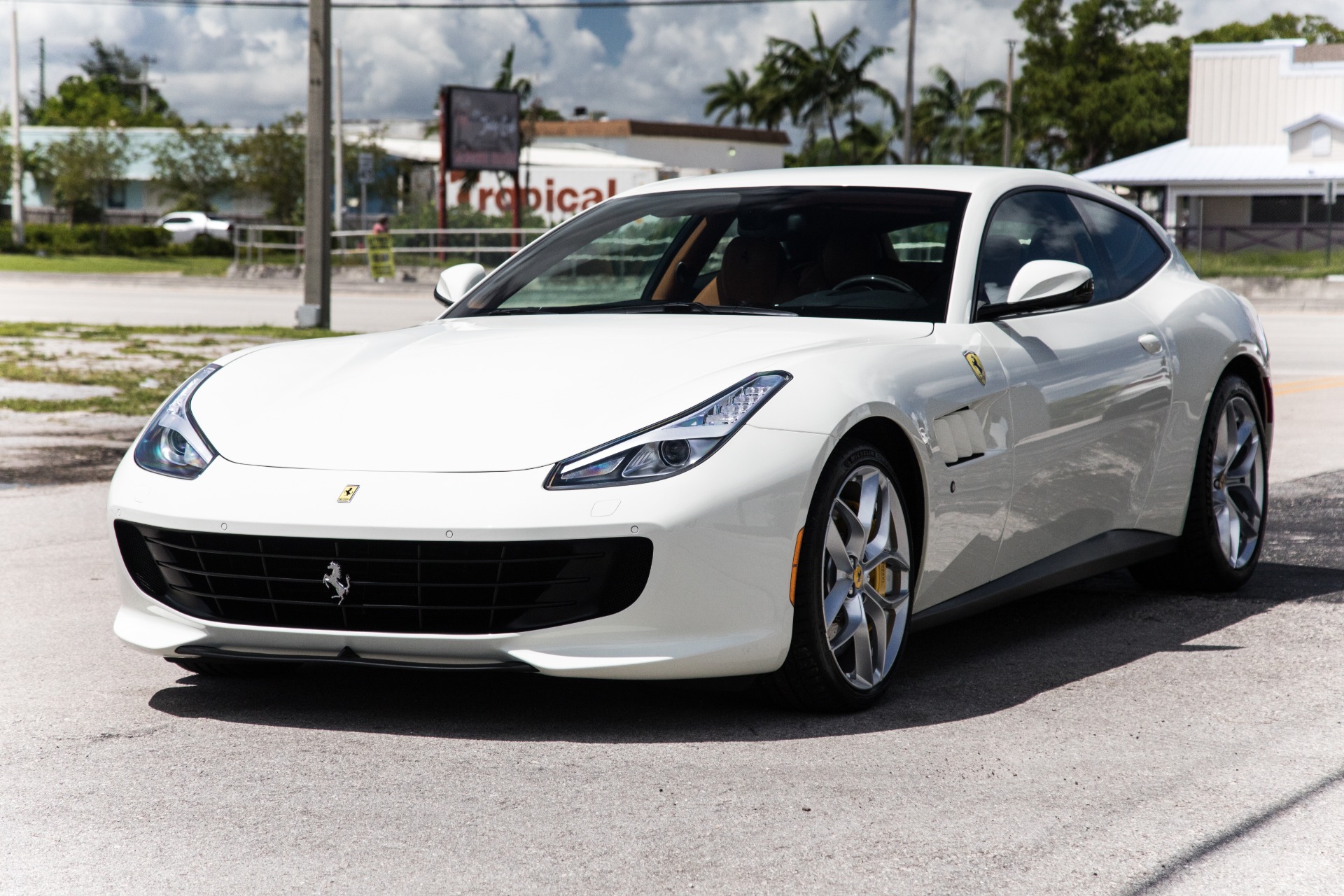 Used-2018-Ferrari-GTC4Lusso-T