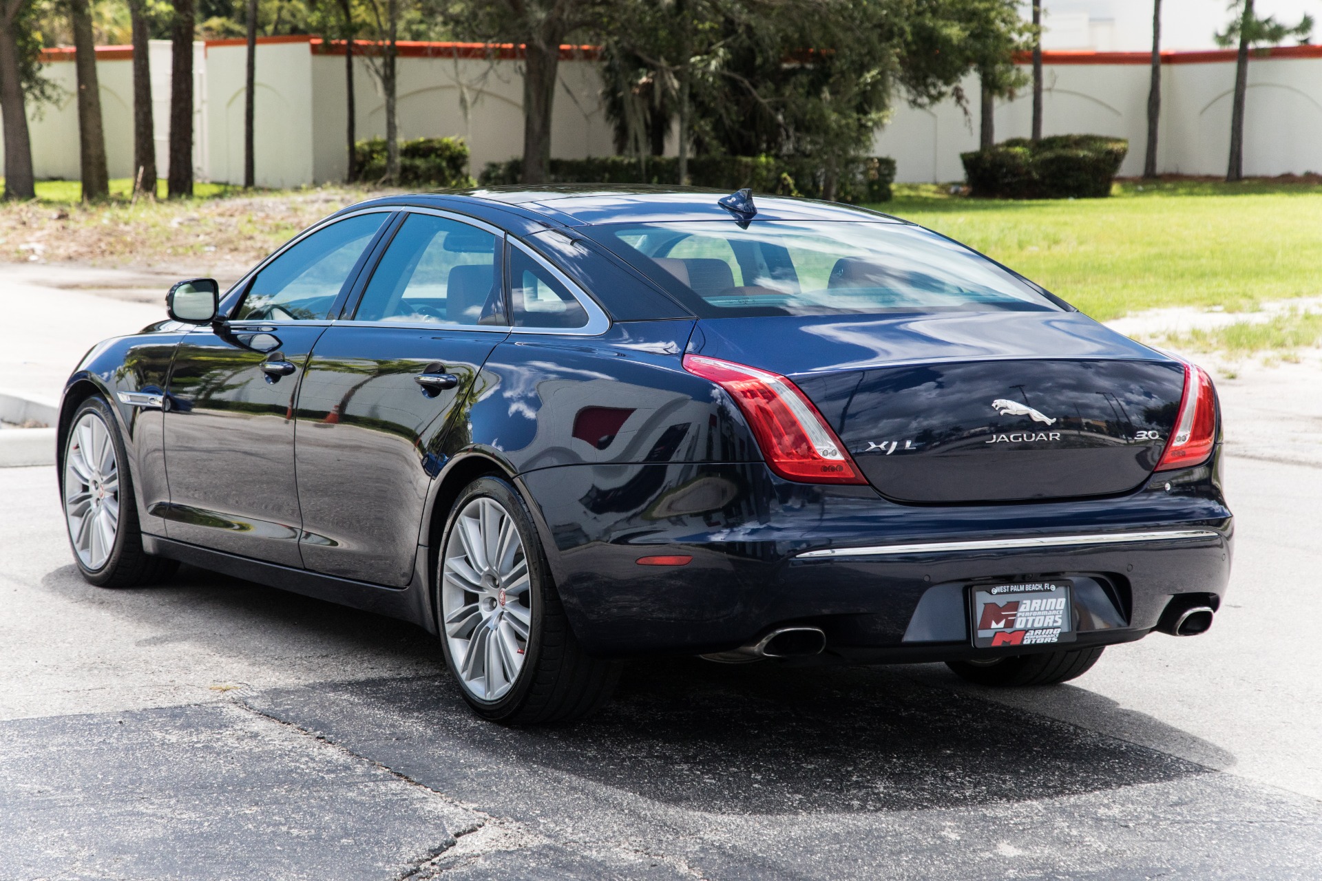 Used-2015-Jaguar-XJL-Portfolio
