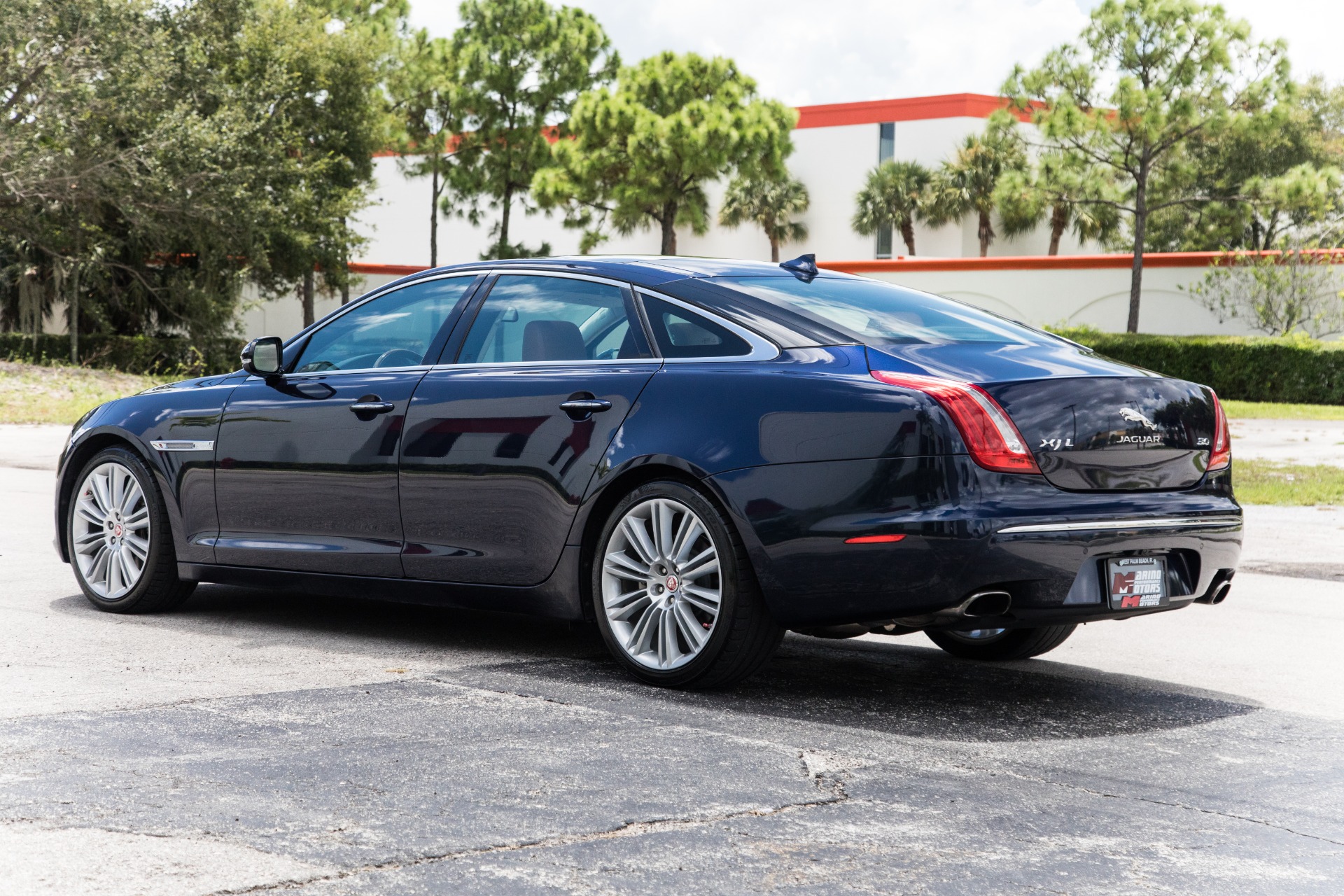Used-2015-Jaguar-XJL-Portfolio