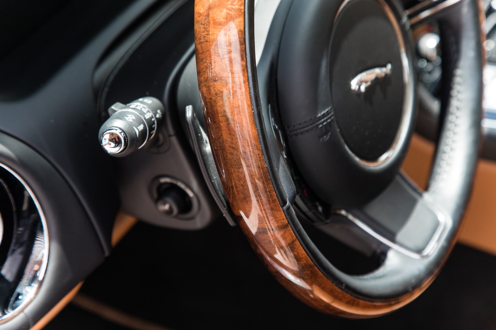 Used-2015-Jaguar-XJL-Portfolio