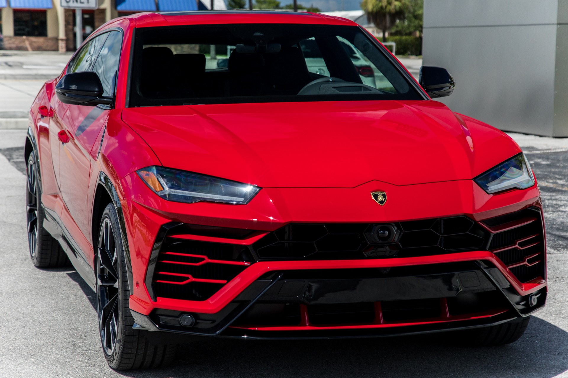 Used-2020-Lamborghini-Urus