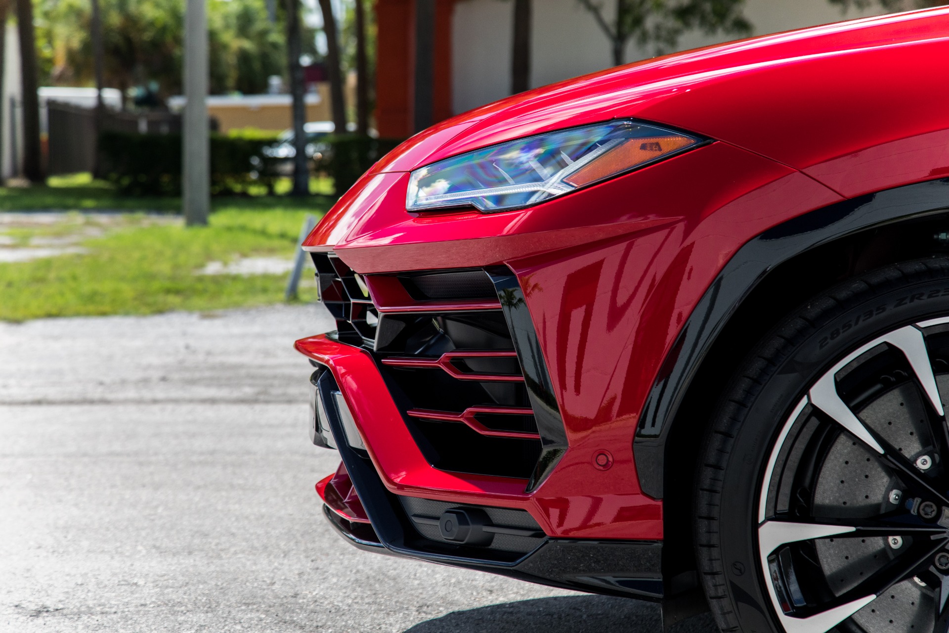 Used-2020-Lamborghini-Urus