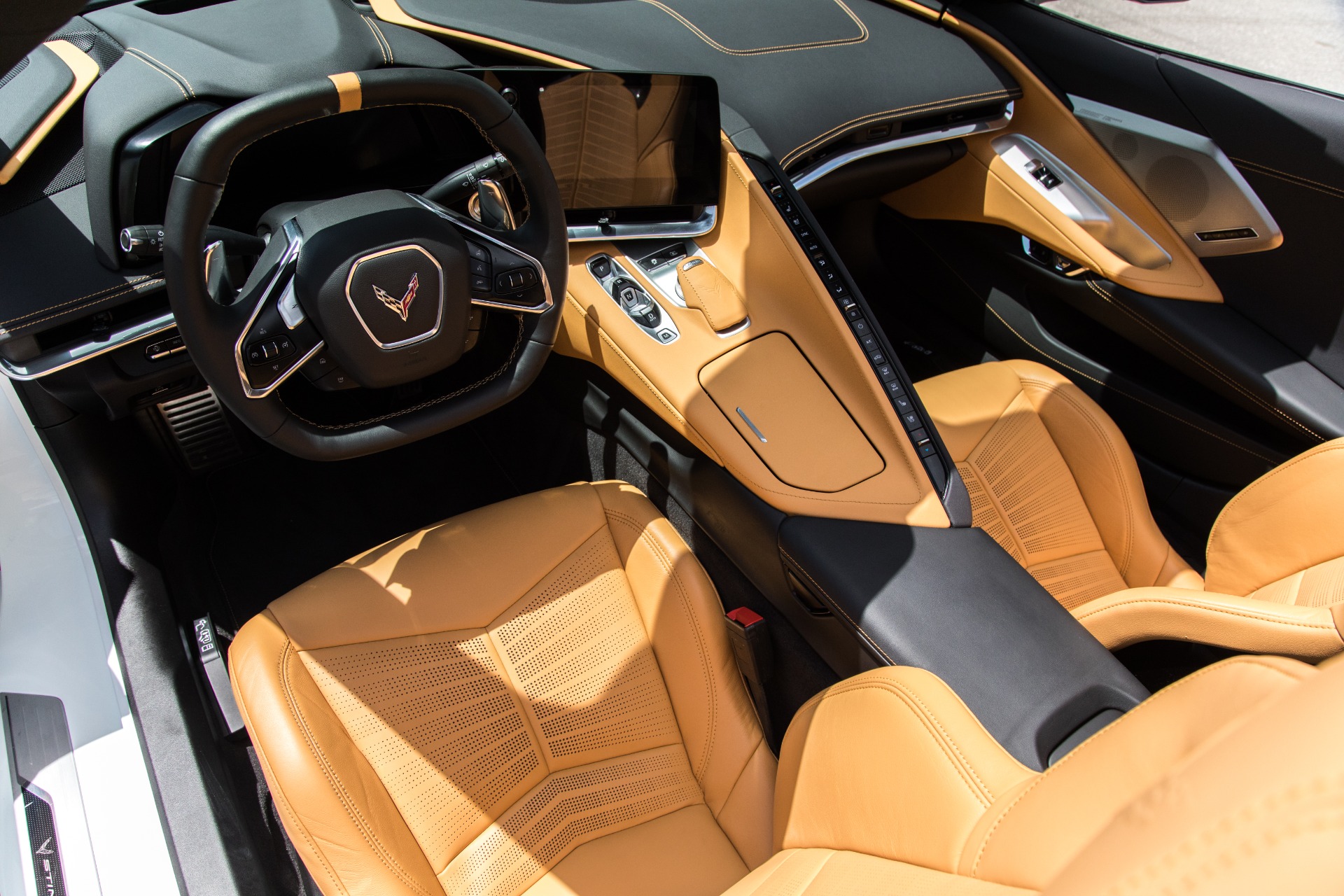 Used-2020-Chevrolet-Corvette-Stingray