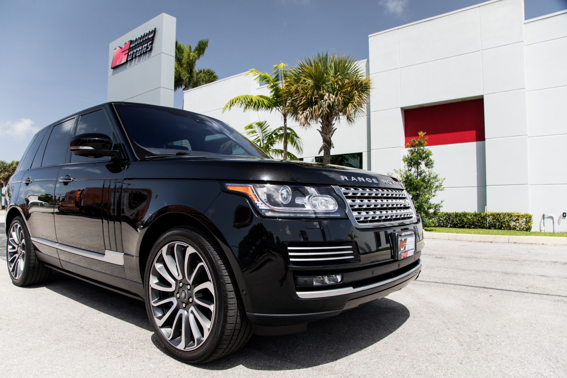 Used-2017-Land-Rover-Range-Rover-Autobiography