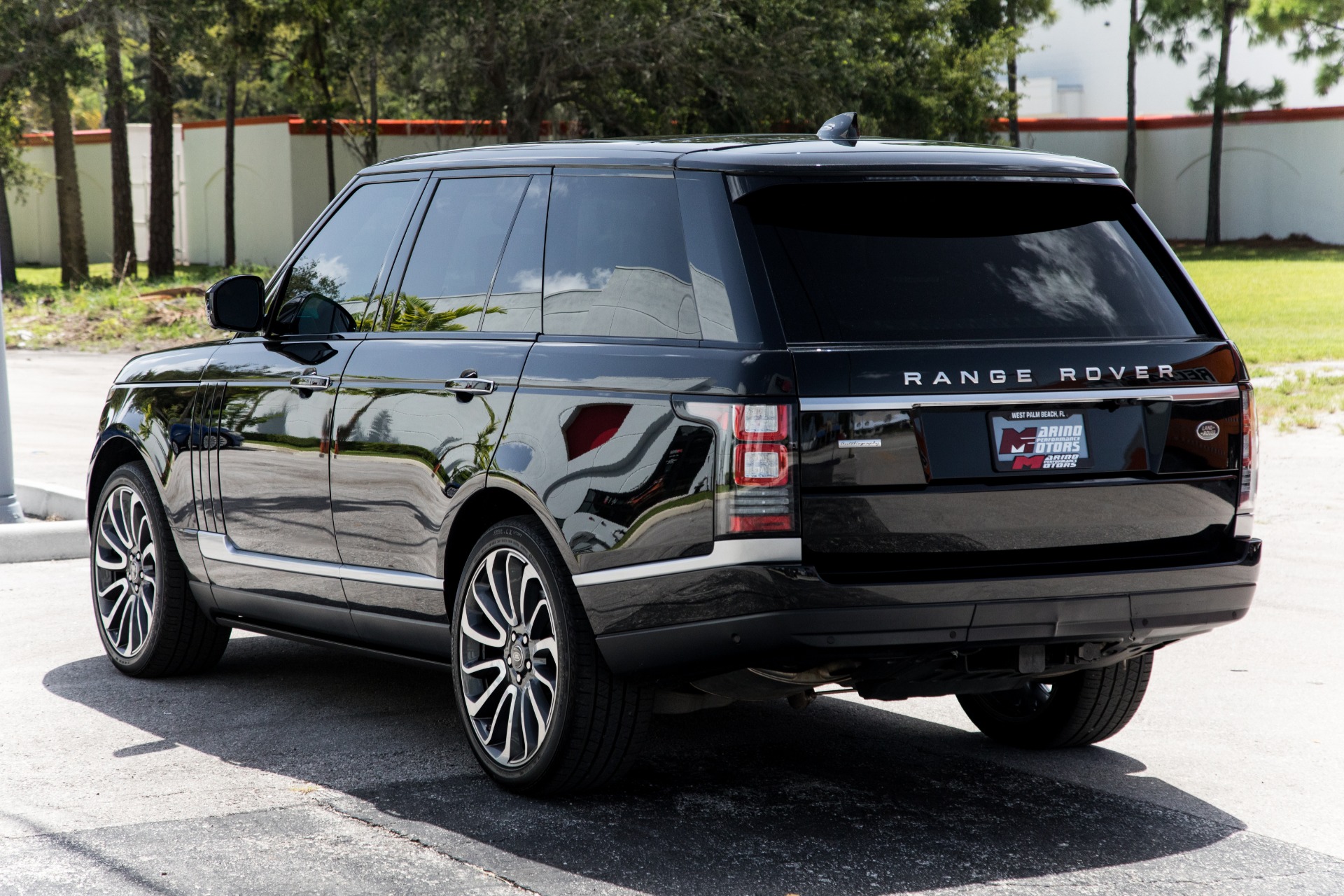 Used-2017-Land-Rover-Range-Rover-Autobiography