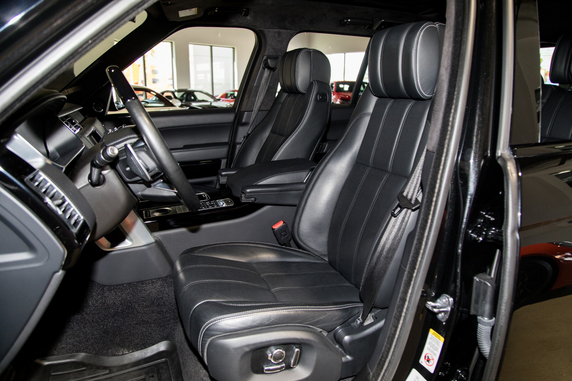Used-2017-Land-Rover-Range-Rover-Autobiography